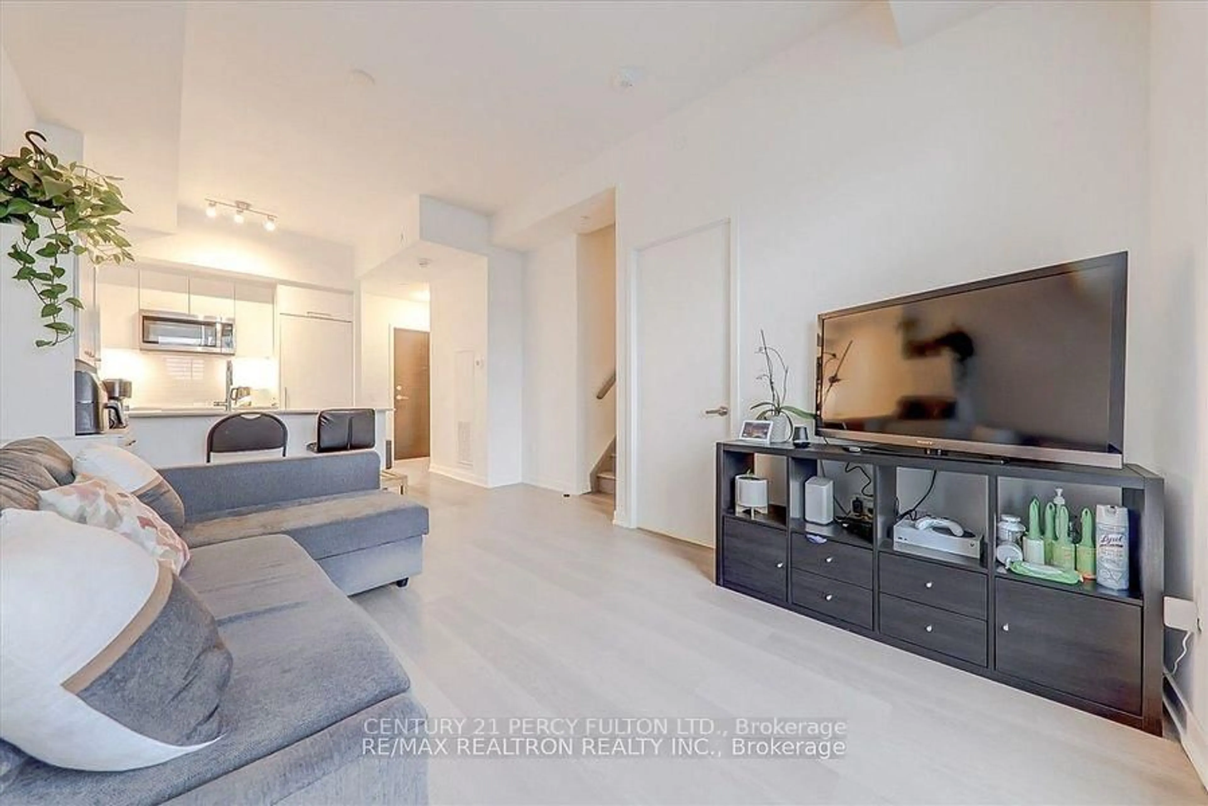 Living room with furniture, unknown for 3 Rosewater St #TH 108, Richmond Hill Ontario L4C 5T6