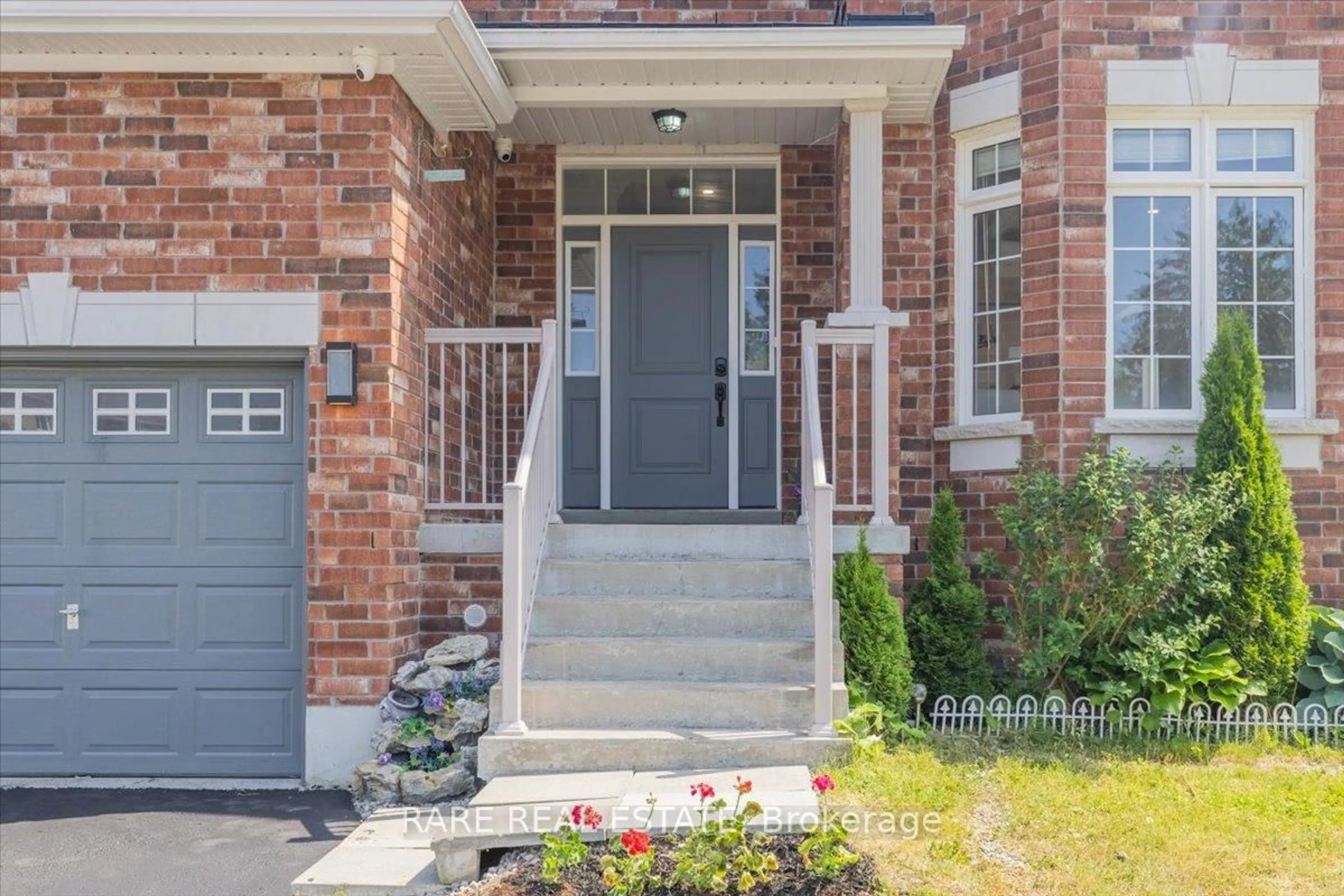 Home with brick exterior material, street for 787 Freemont Crt, Innisfil Ontario L9S 0K4