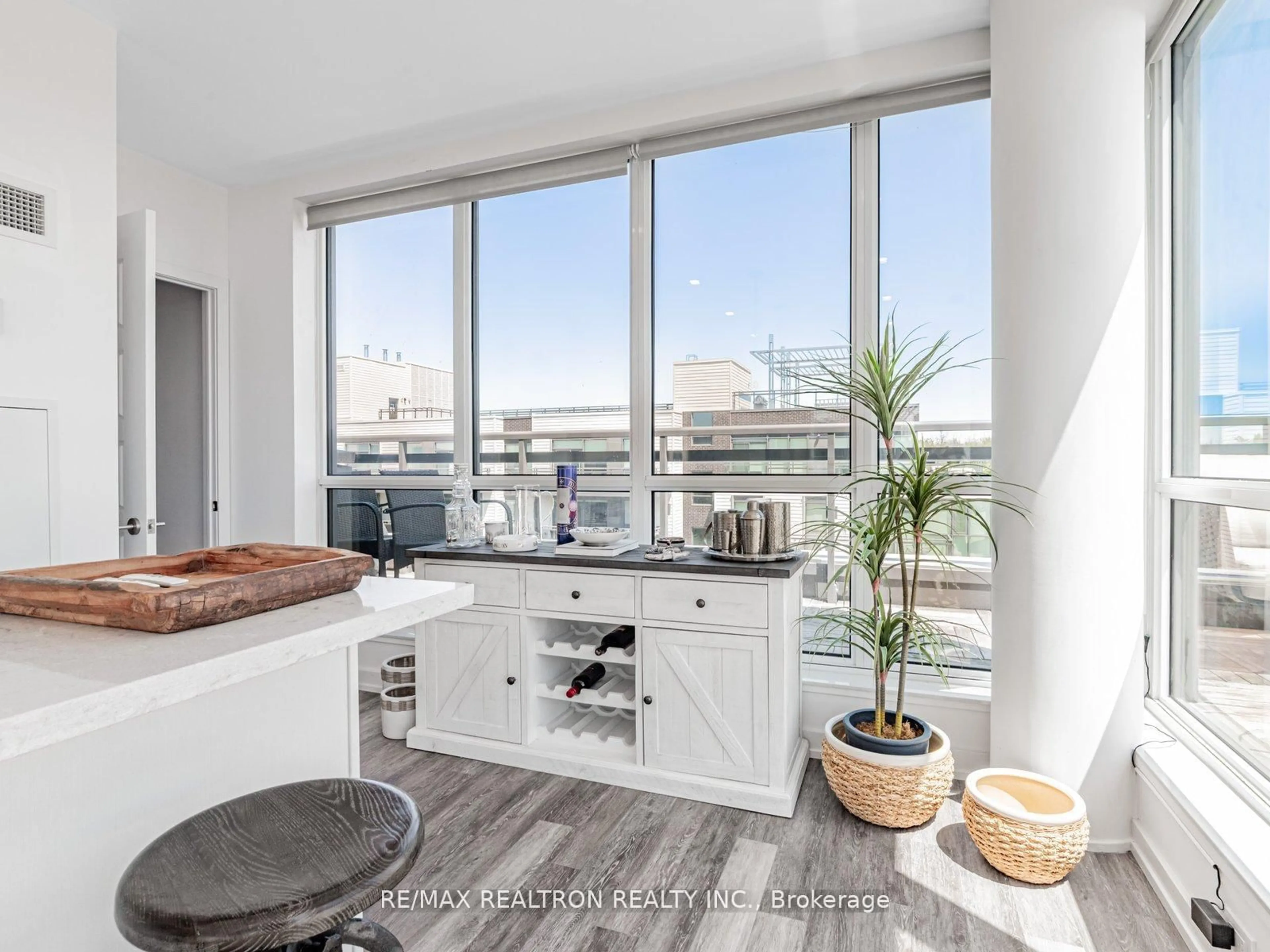 Contemporary kitchen, unknown for 241 Sea Ray Ave #A407, Innisfil Ontario L9S 0J9