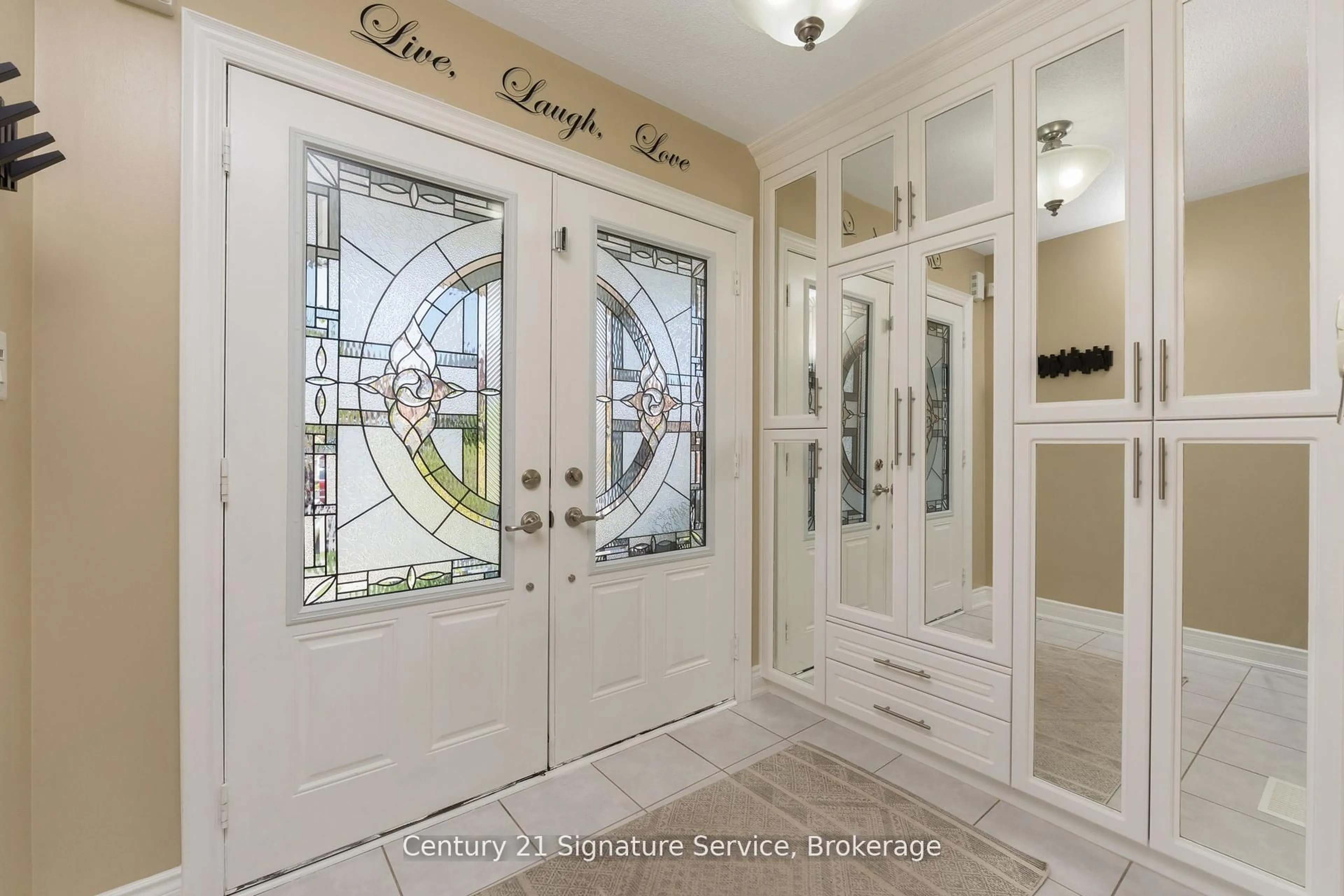 Indoor entryway for 41 Faris St, Bradford West Gwillimbury Ontario L3Z 0C5