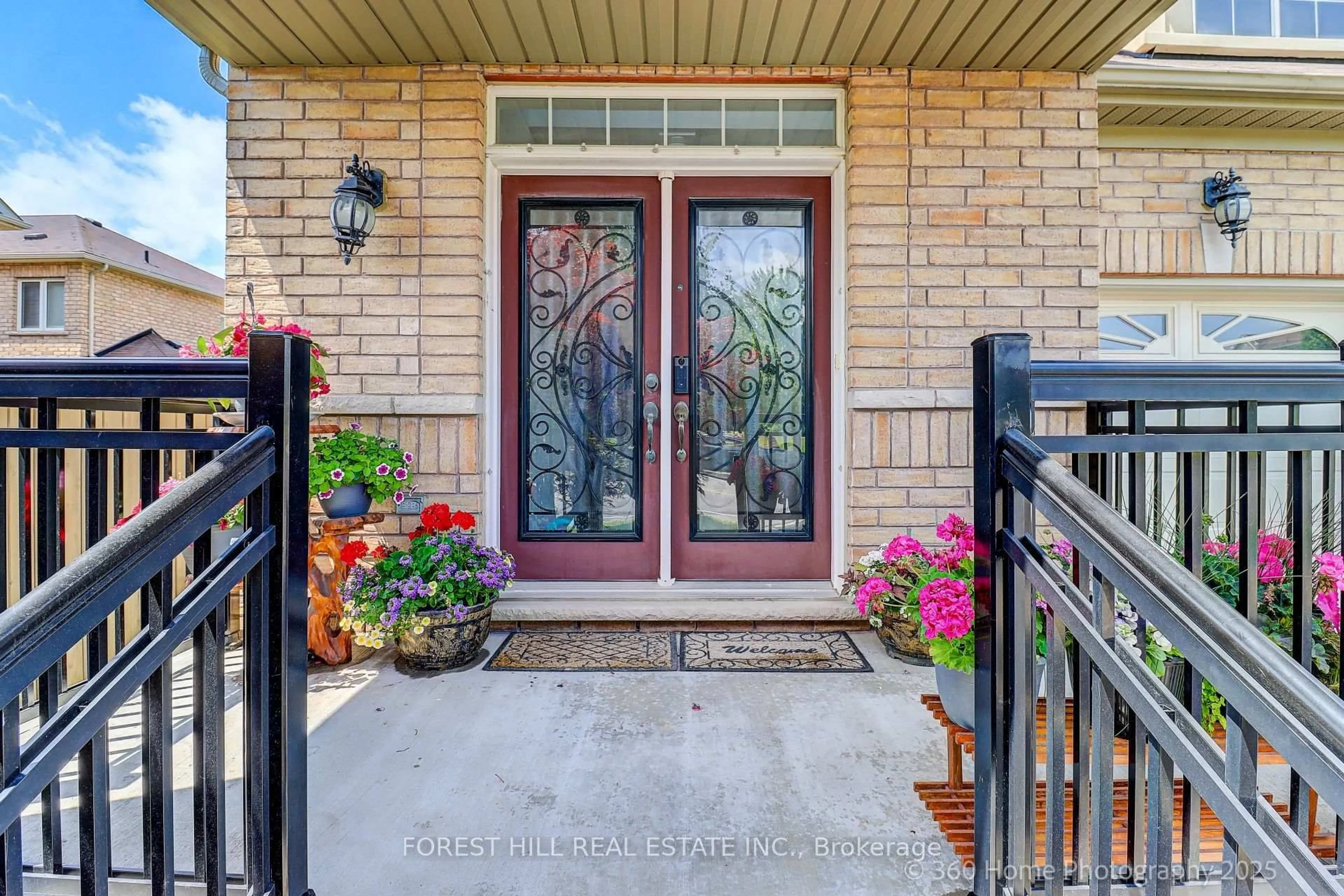 Indoor entryway for 256 Peter Rupert Ave, Vaughan Ontario L5A 4L3