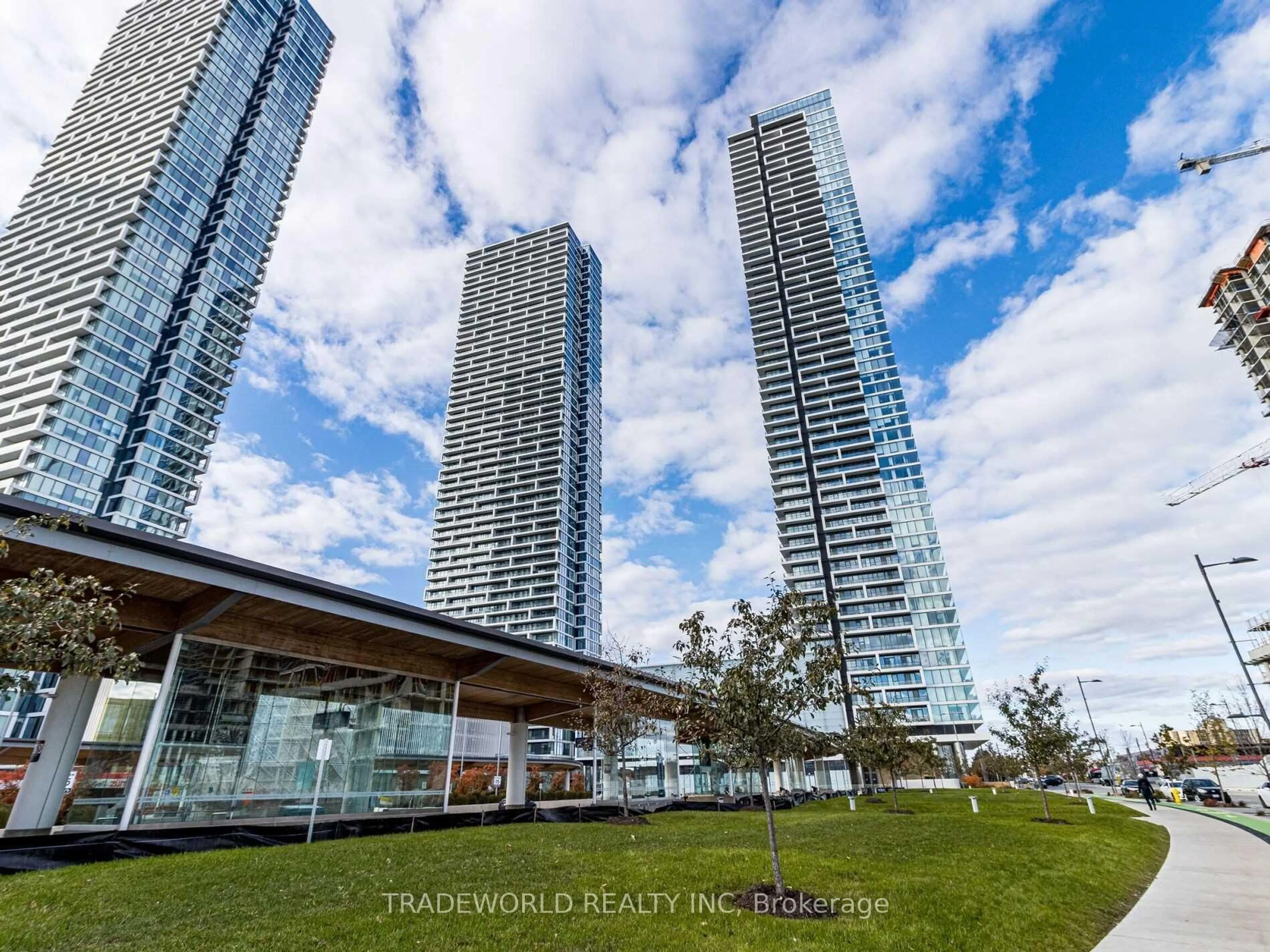 A pic from outside/outdoor area/front of a property/back of a property/a pic from drone, unknown for 898 Portage Pkwy #1202, Vaughan Ontario L4K 0J6