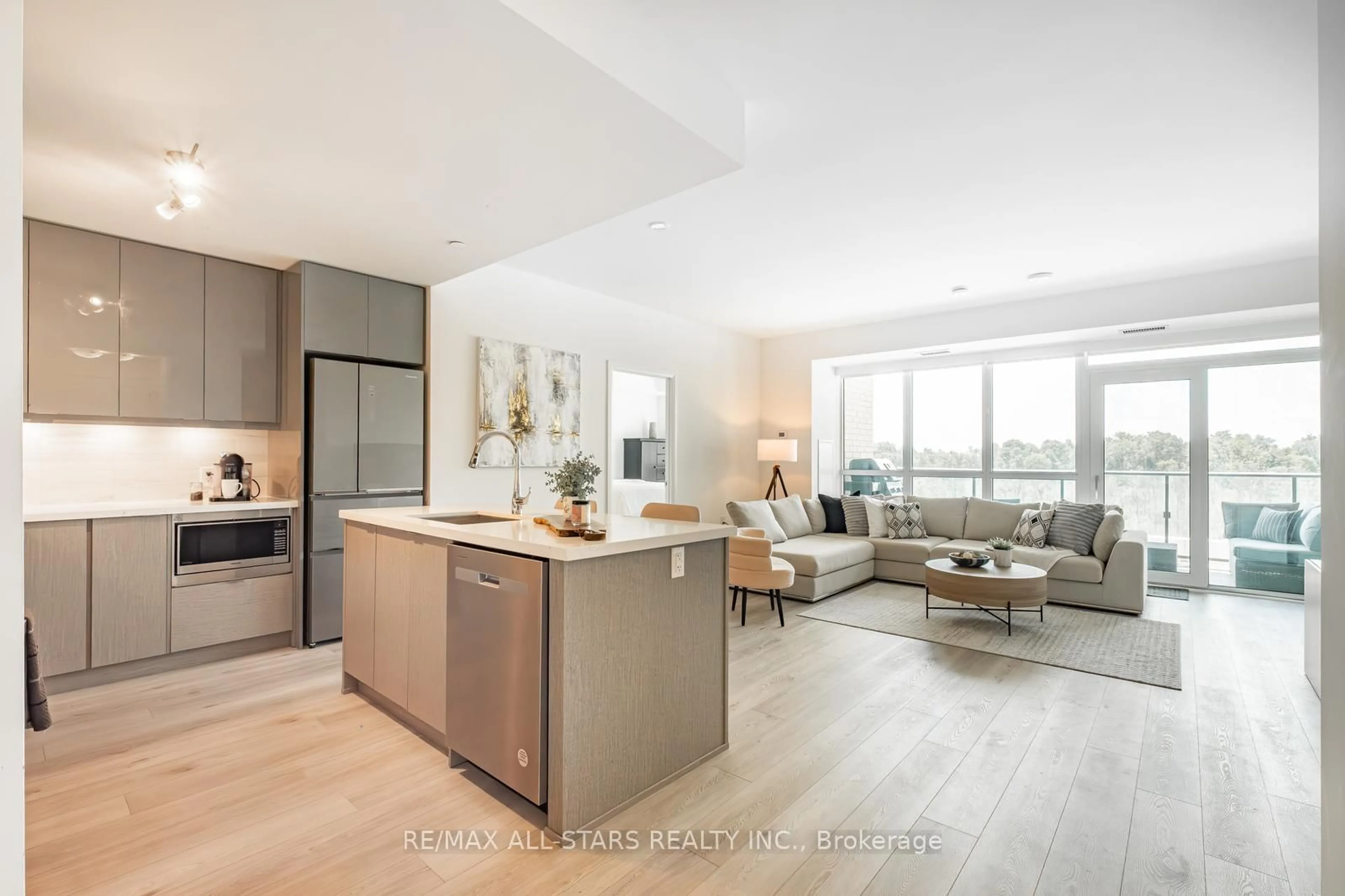 Open concept kitchen, unknown for 11750 Ninth Line #434, Whitchurch-Stouffville Ontario L4A 5G1