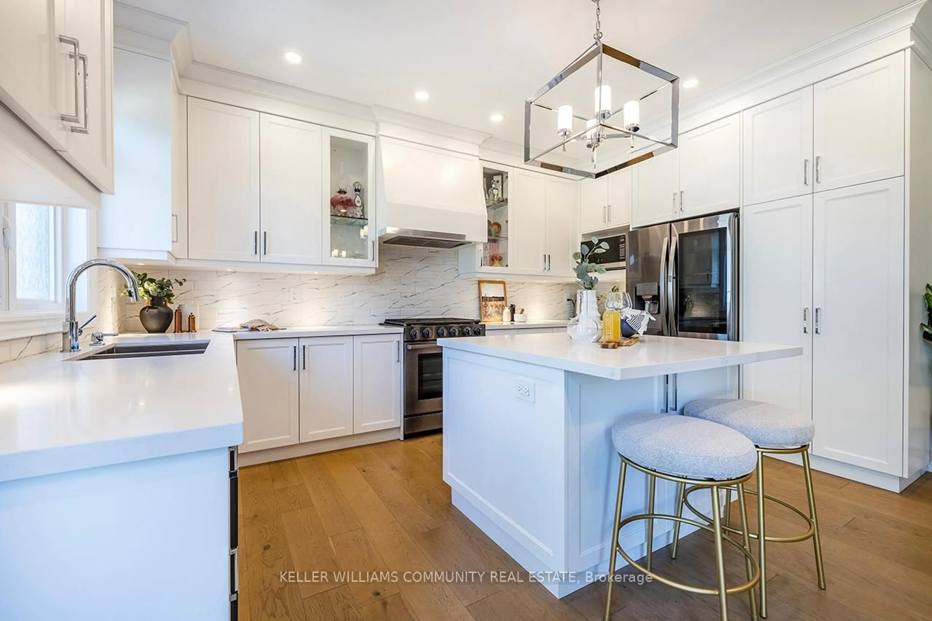 Open concept kitchen, unknown for 24 Cemetery Rd, Uxbridge Ontario L9P 1R1