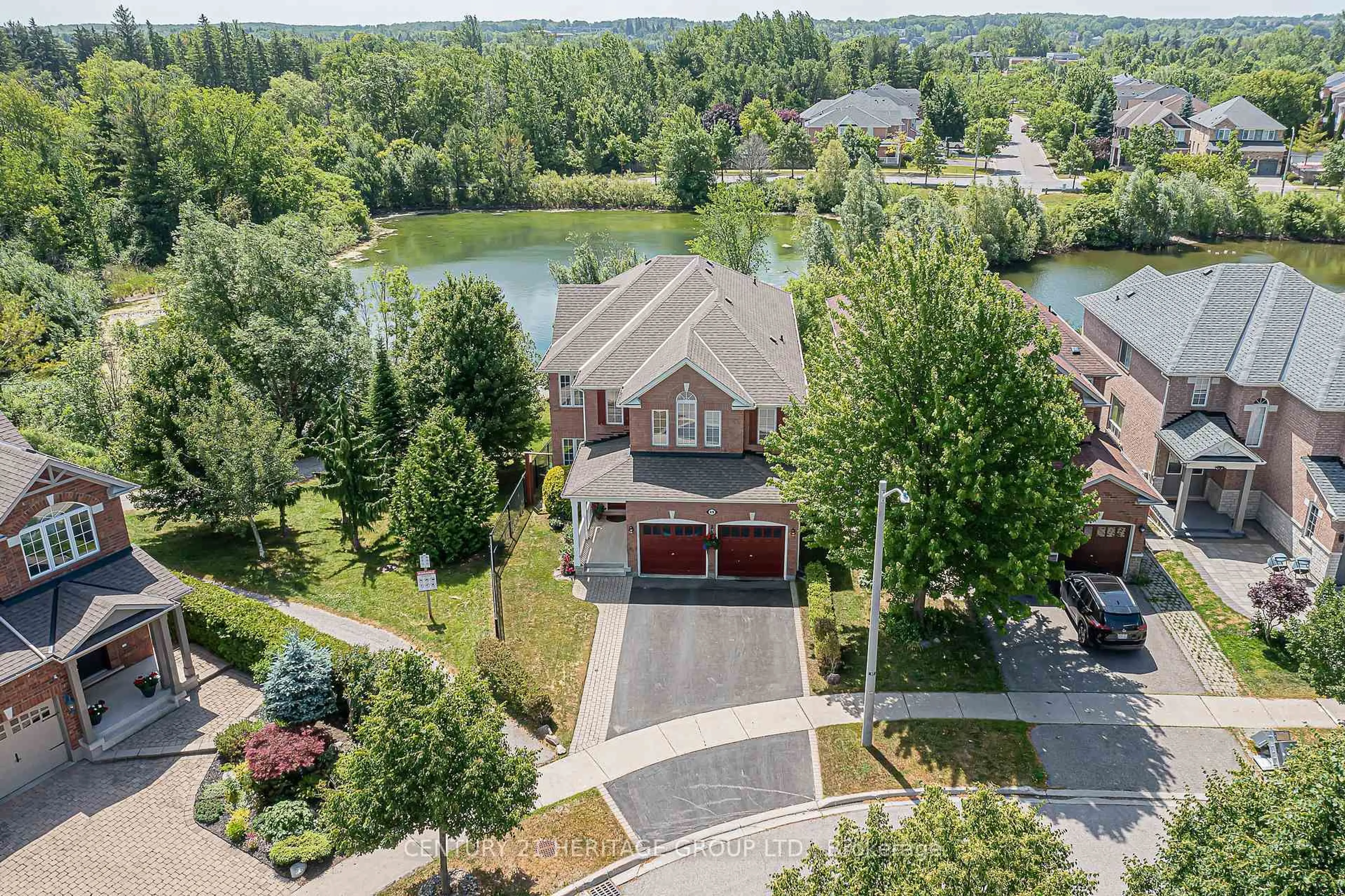 A pic from outside/outdoor area/front of a property/back of a property/a pic from drone, water/lake/river/ocean view for 49 Pagoda Dr, Richmond Hill Ontario L4E 4N5