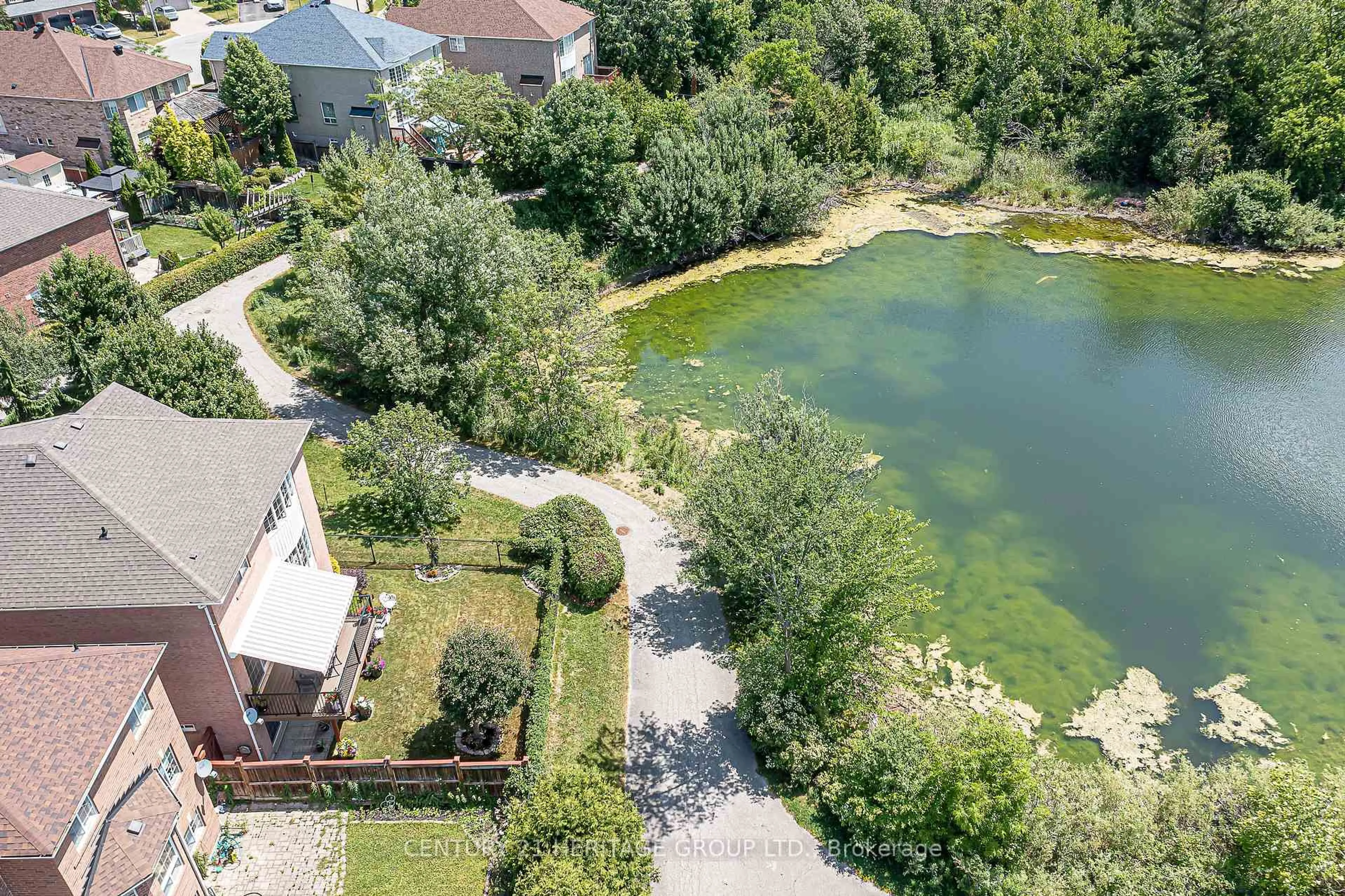 A pic from outside/outdoor area/front of a property/back of a property/a pic from drone, water/lake/river/ocean view for 49 Pagoda Dr, Richmond Hill Ontario L4E 4N5