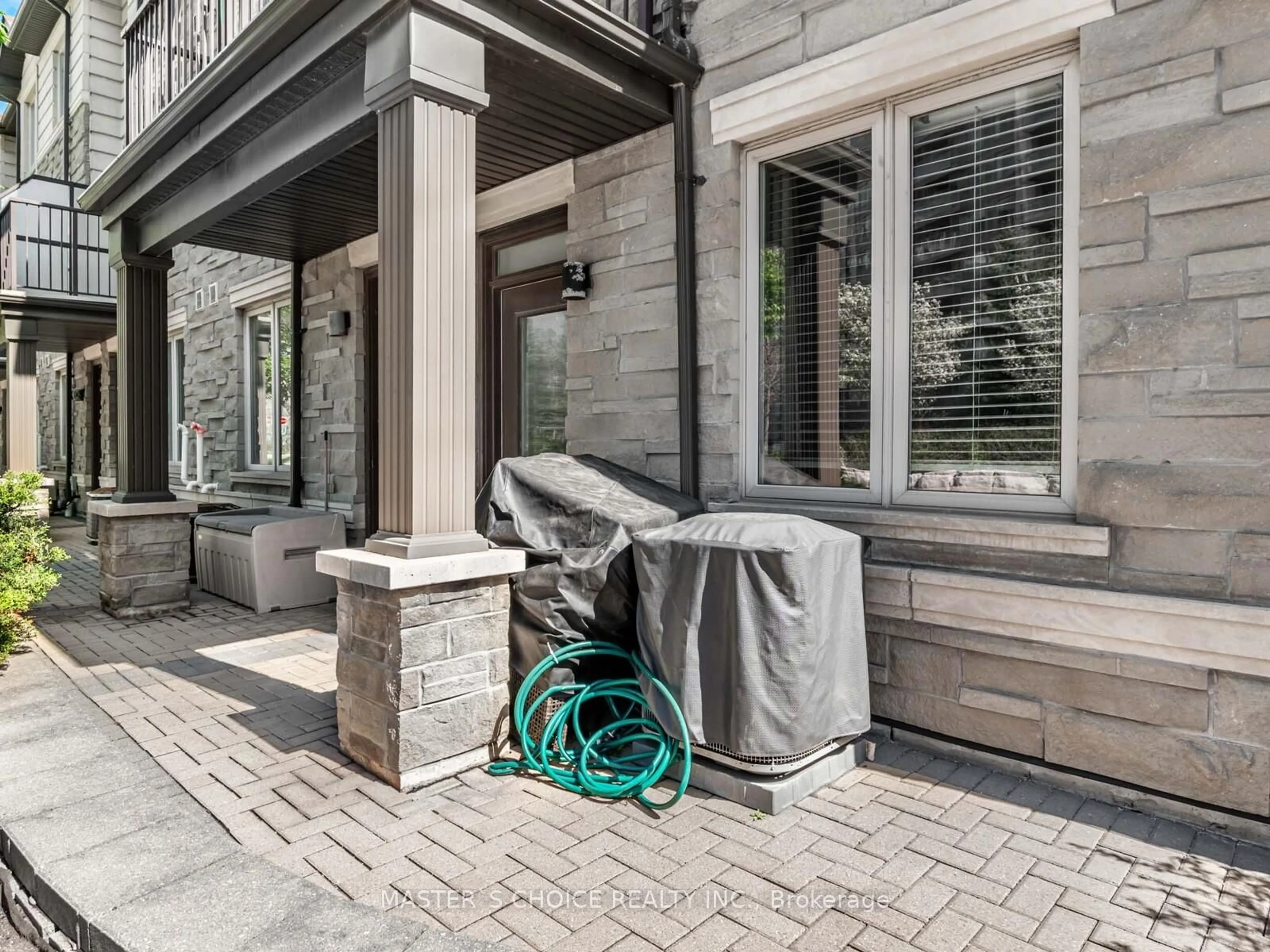 Unknown for 271 South Park Rd #TH27, Markham Ontario L3T 0B6