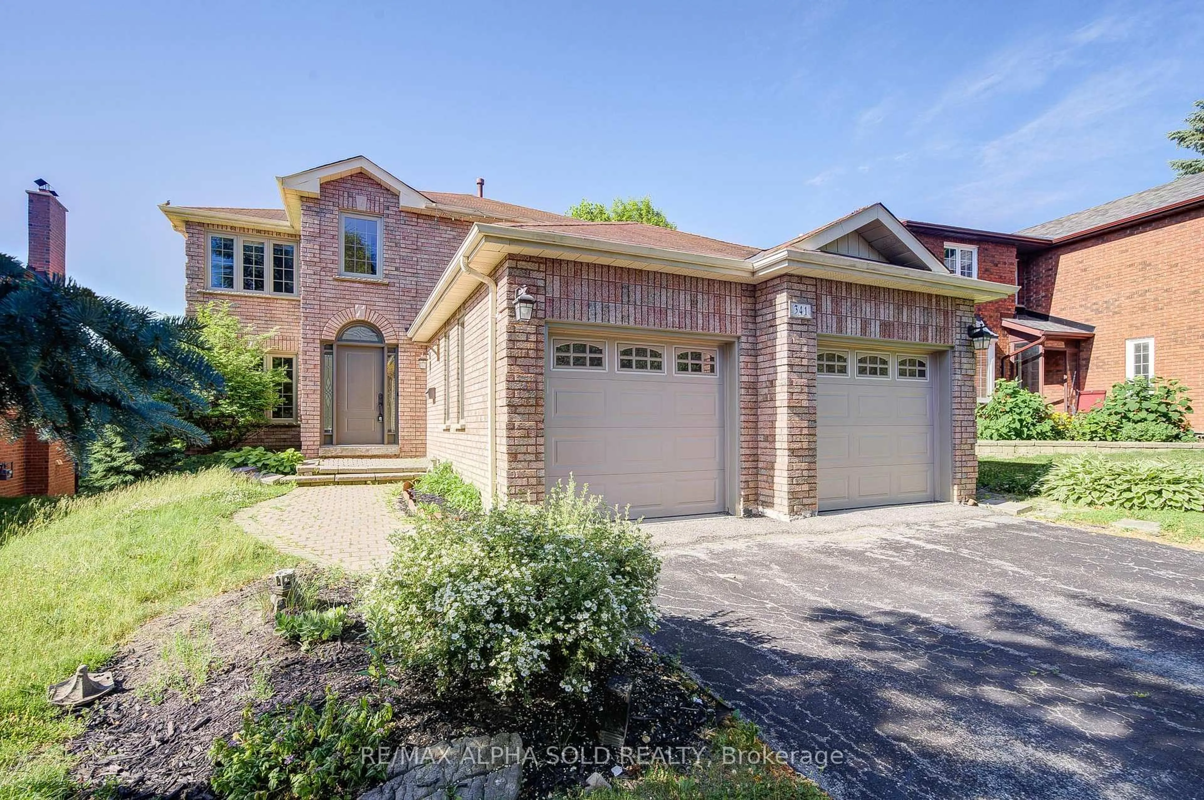 Home with brick exterior material, street for 341 Jelley Ave, Newmarket Ontario L3X 1S5