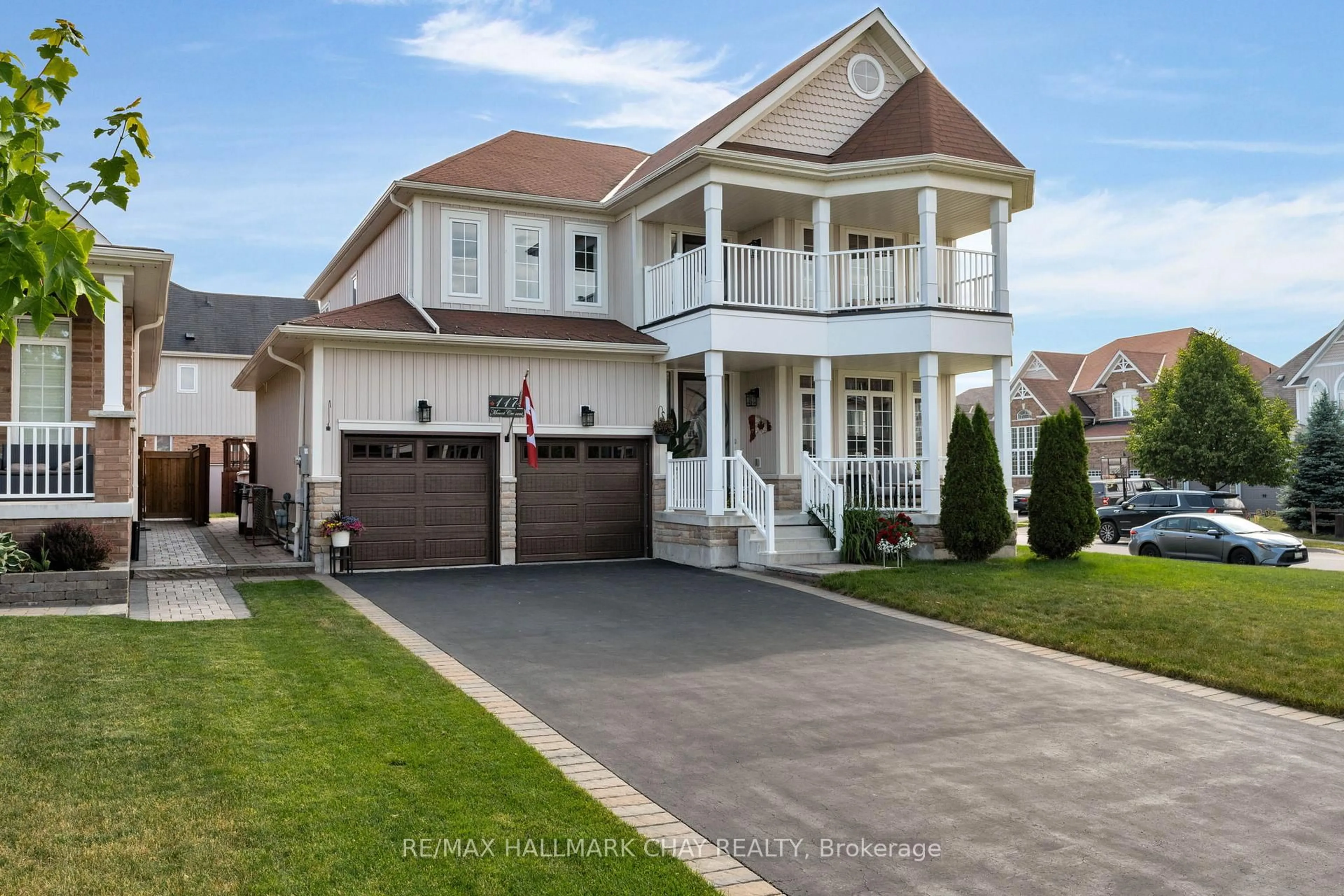 Home with vinyl exterior material, street for 117 Mount Cres, Essa Ontario L3W 0N2