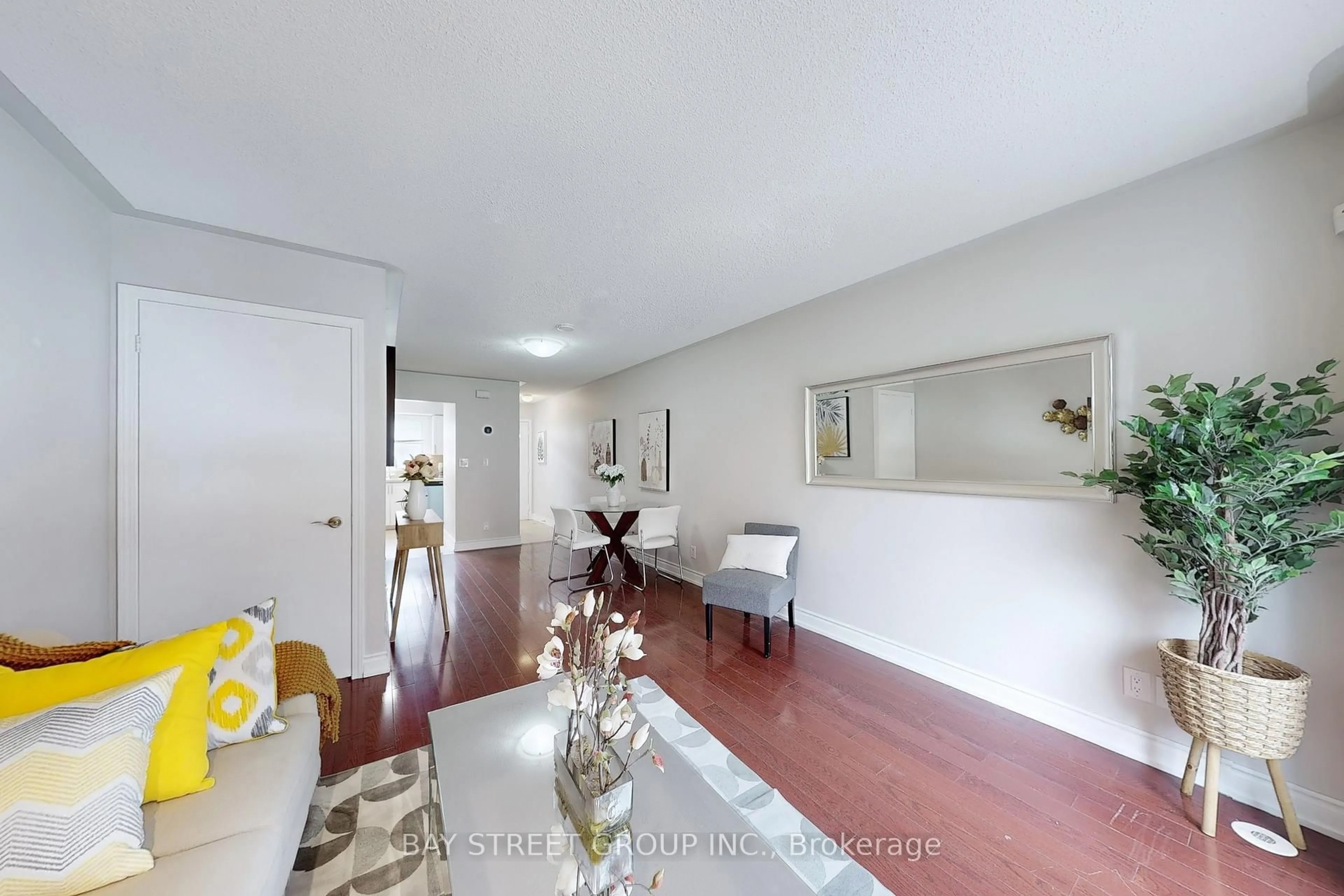 Indoor entryway for 20 Faithful Way, Markham Ontario L3R 1A1