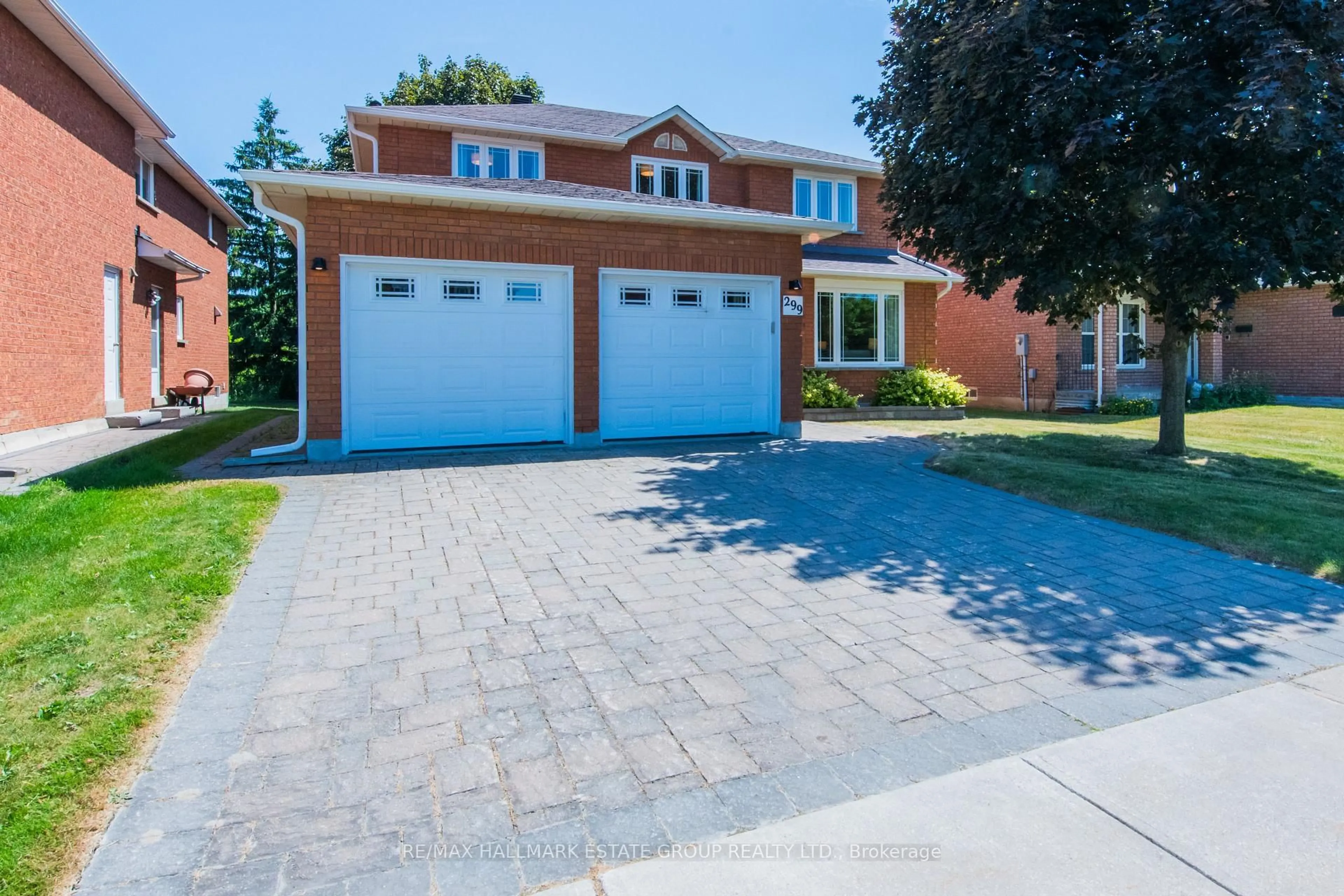 Home with brick exterior material, street for 299 Valleymede Dr, Richmond Hill Ontario L4B 2C6