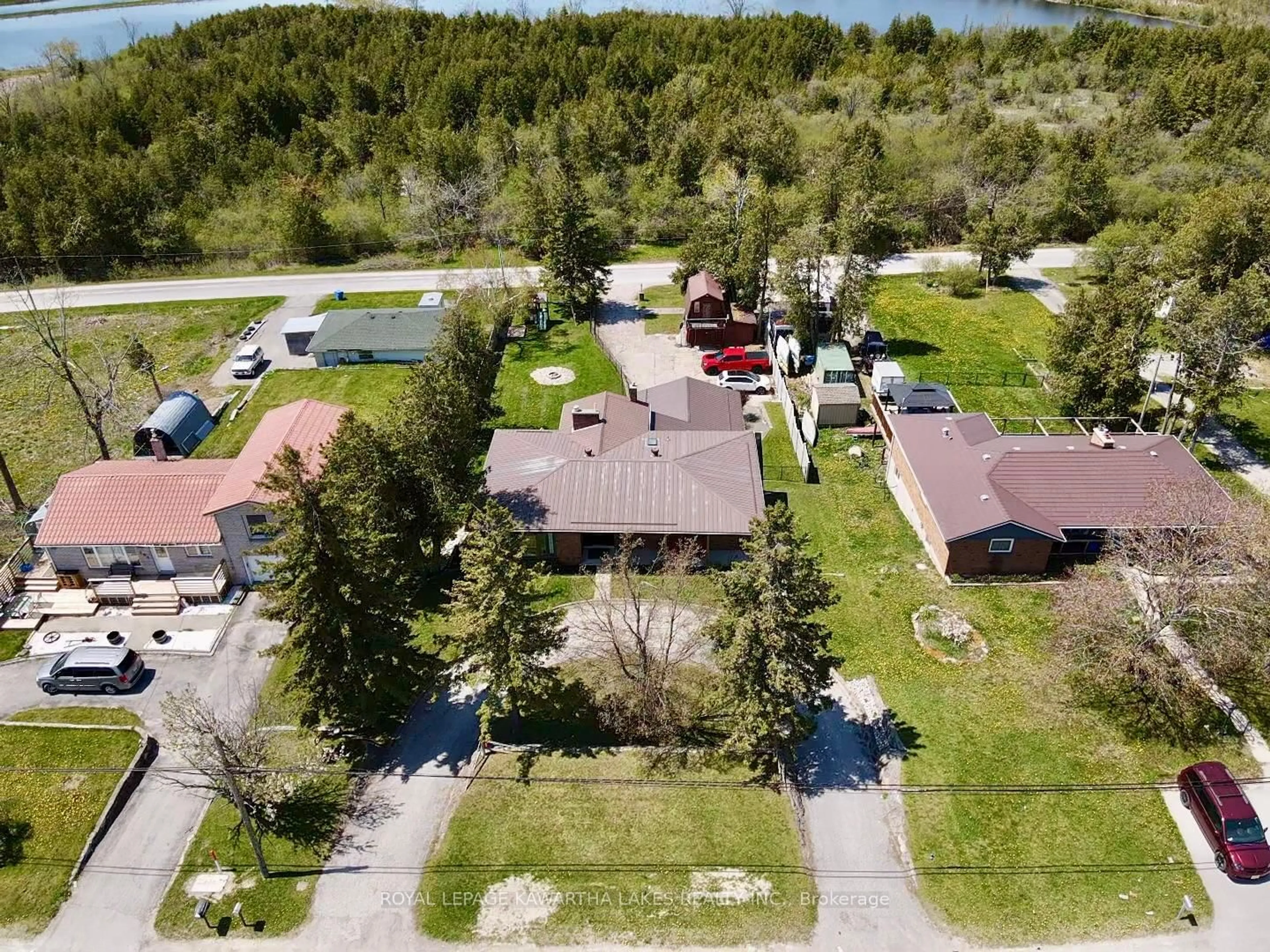 A pic from outside/outdoor area/front of a property/back of a property/a pic from drone, street for 674 Osborne St, Brock Ontario L0K 1A0