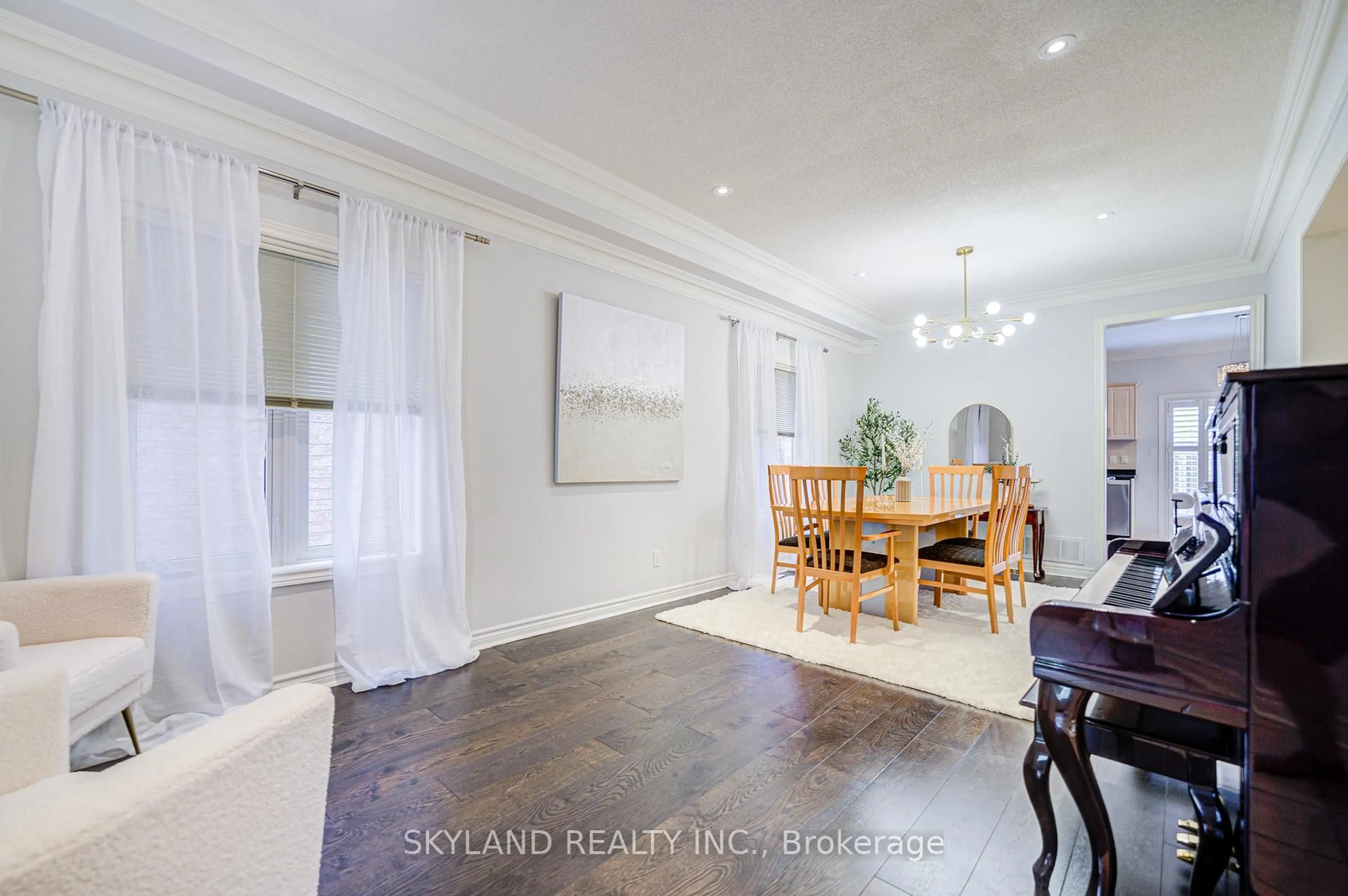 Dining room, unknown for 18 Bentoak Cres, Vaughan Ontario L4J 8S5