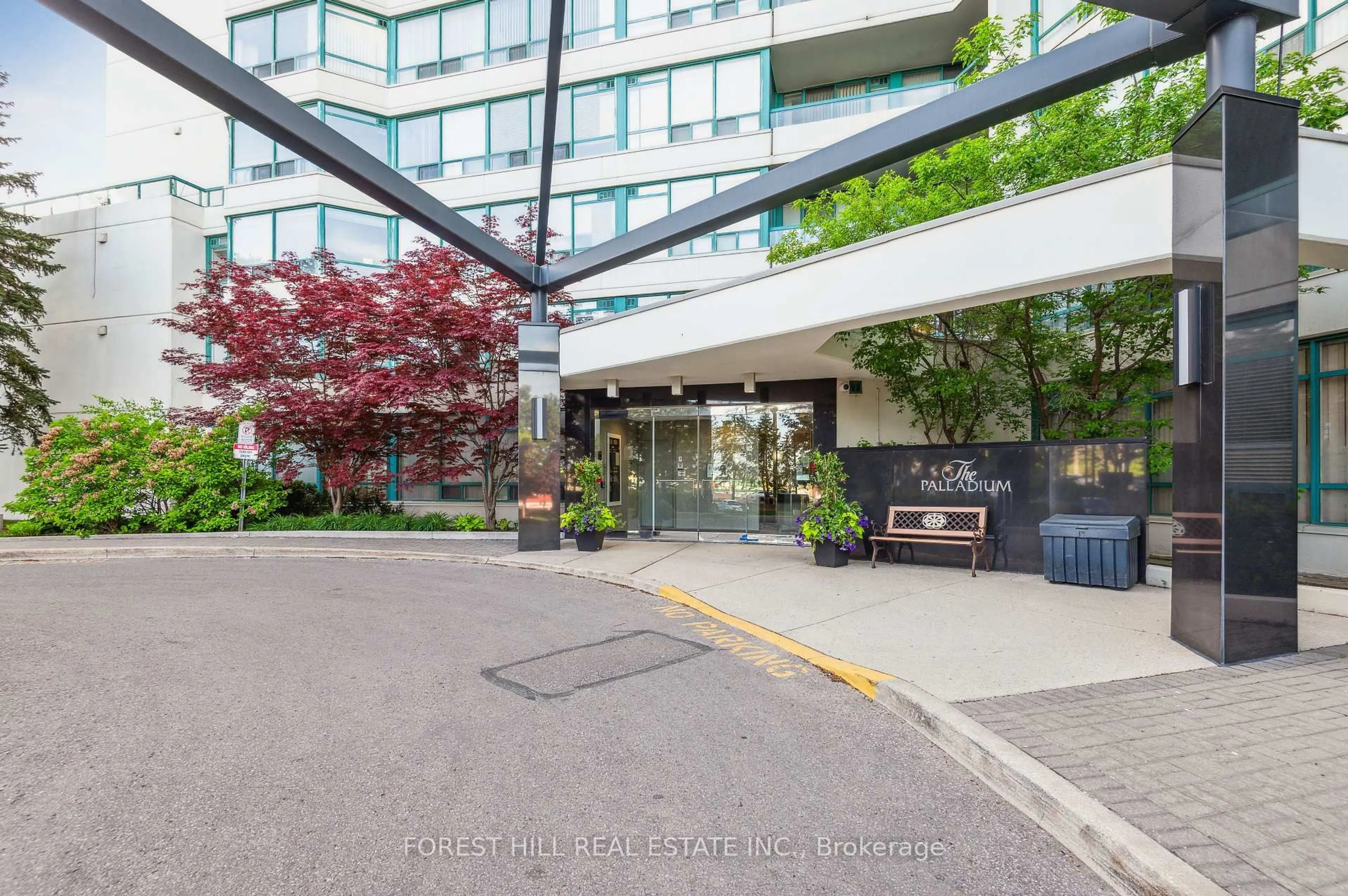Patio, unknown for 7250 Yonge St #401, Vaughan Ontario L4J 7X1