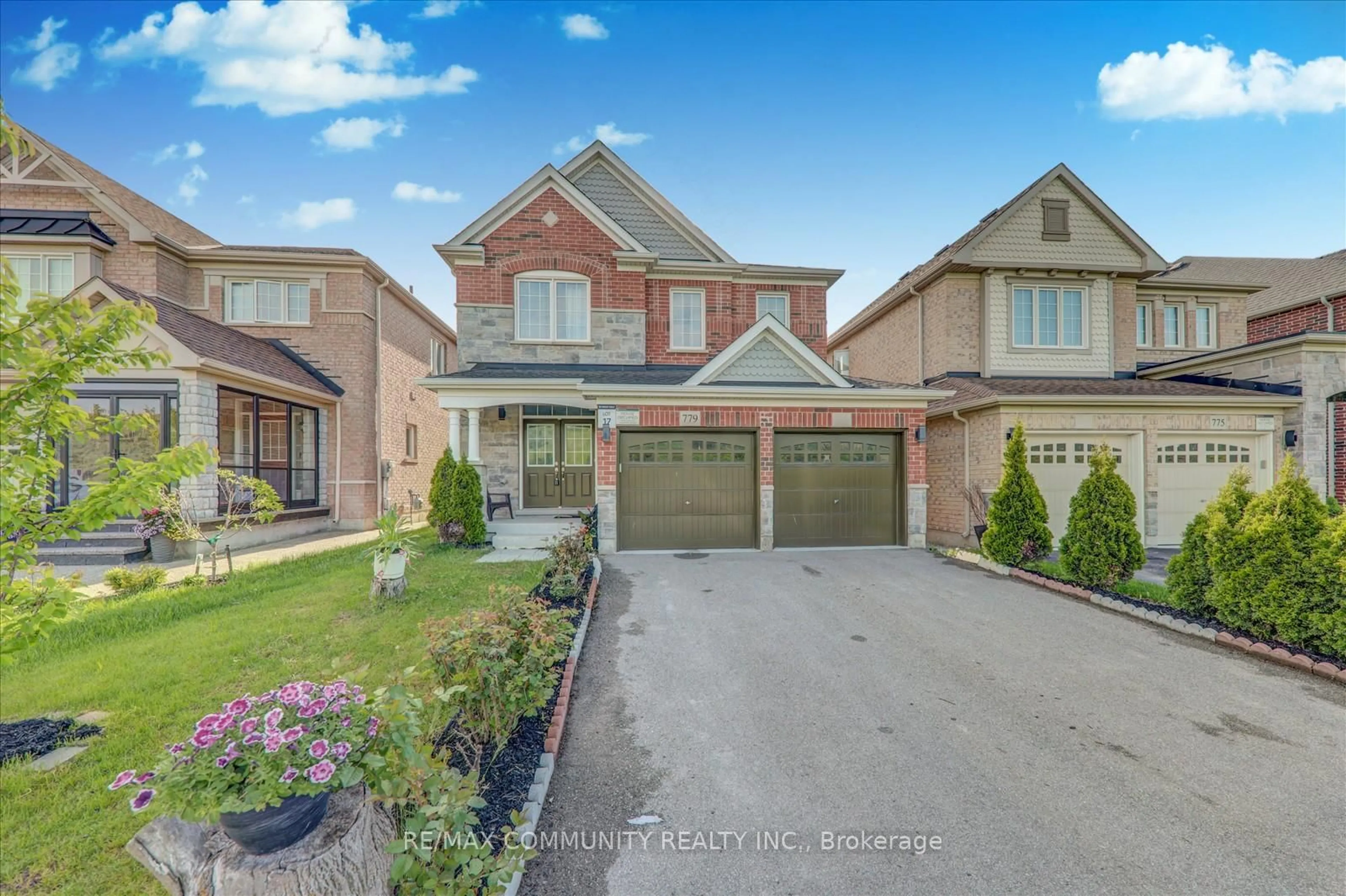 Home with brick exterior material, street for 779 Langford Blvd, Bradford West Gwillimbury Ontario L3Z 4H8