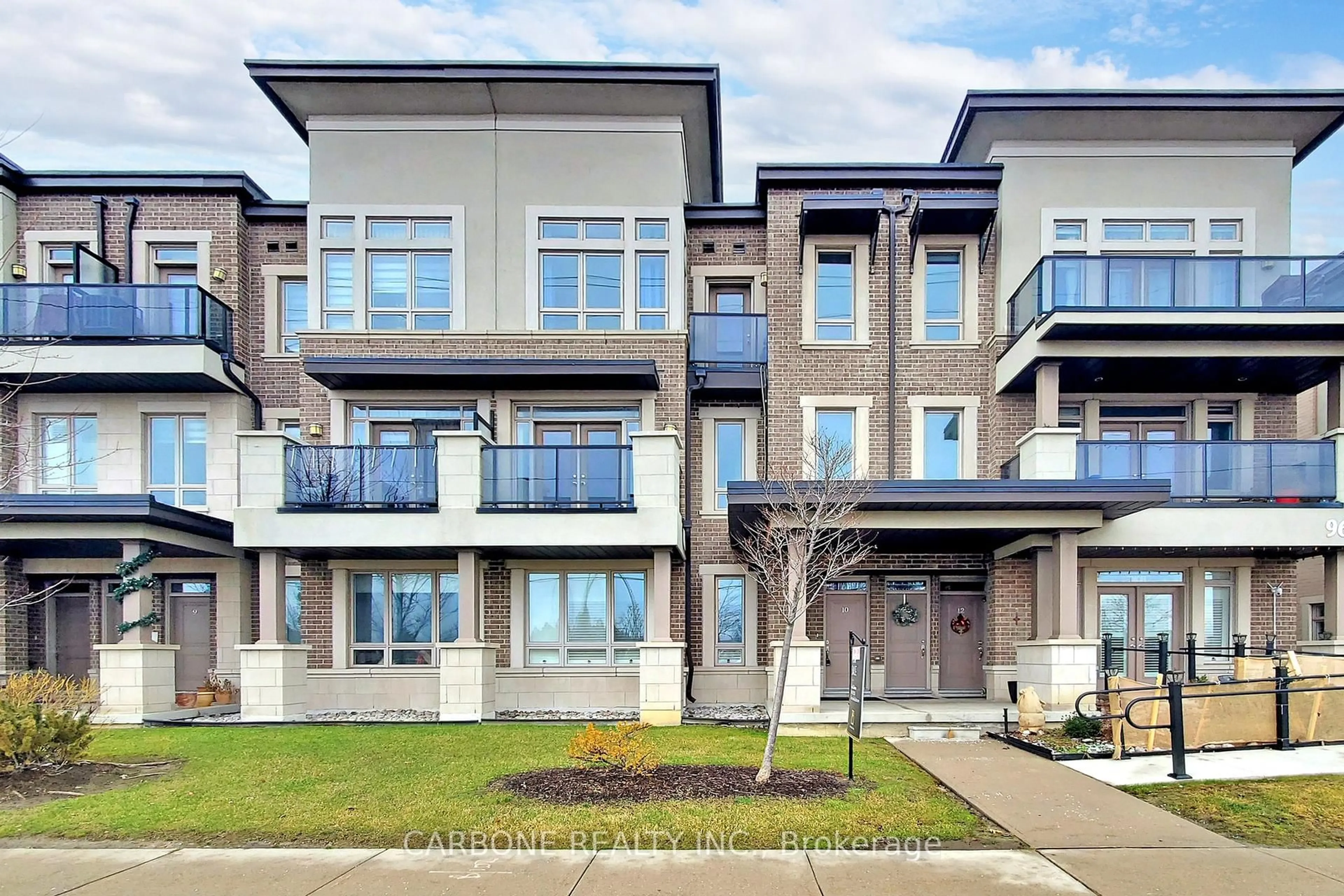 Unknown for 9621 Jane St #10, Vaughan Ontario L6A 5G5