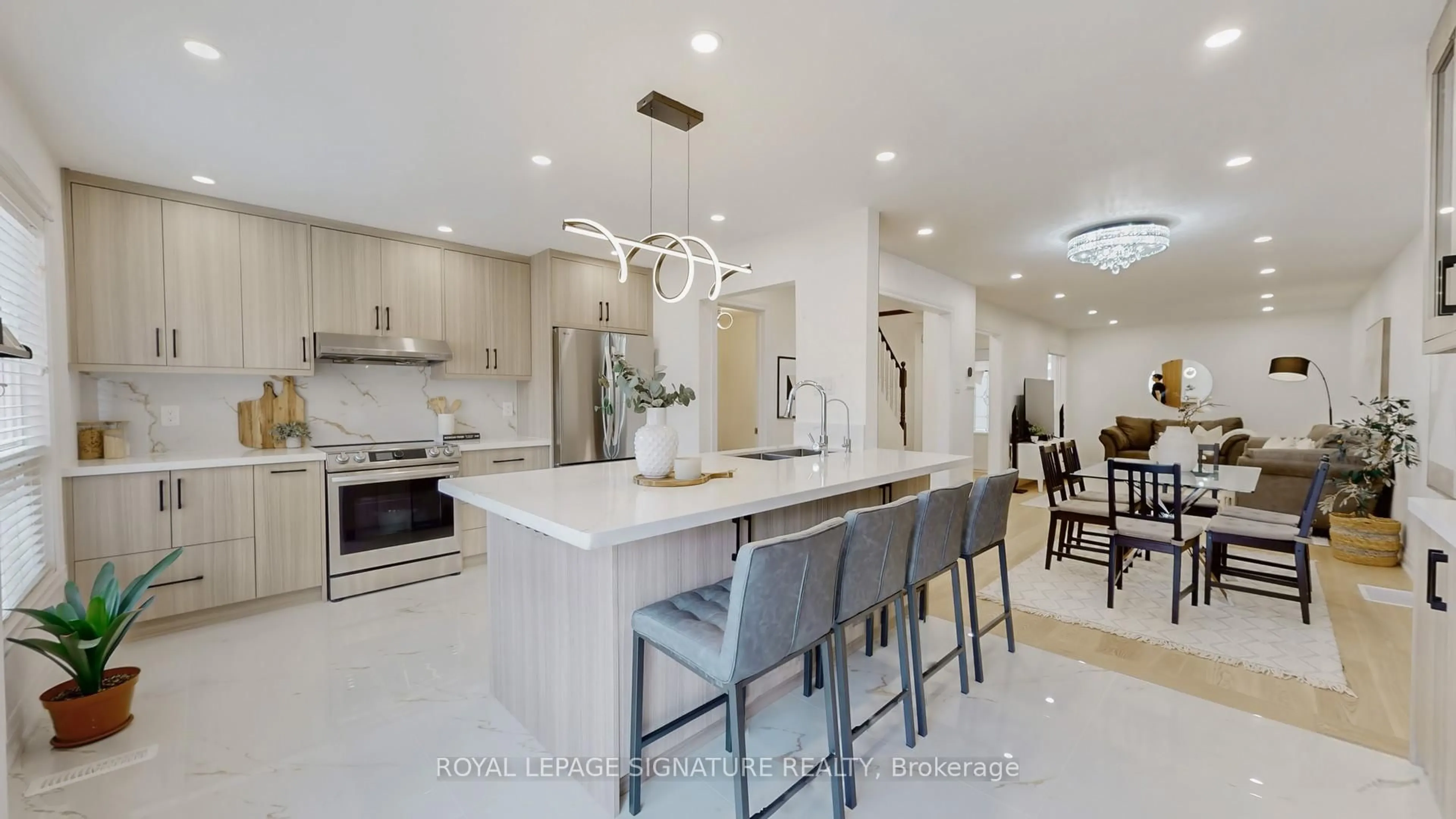 Open concept kitchen, ceramic/tile floor for 85 Goodwood Dr, Markham Ontario L3S 2K8