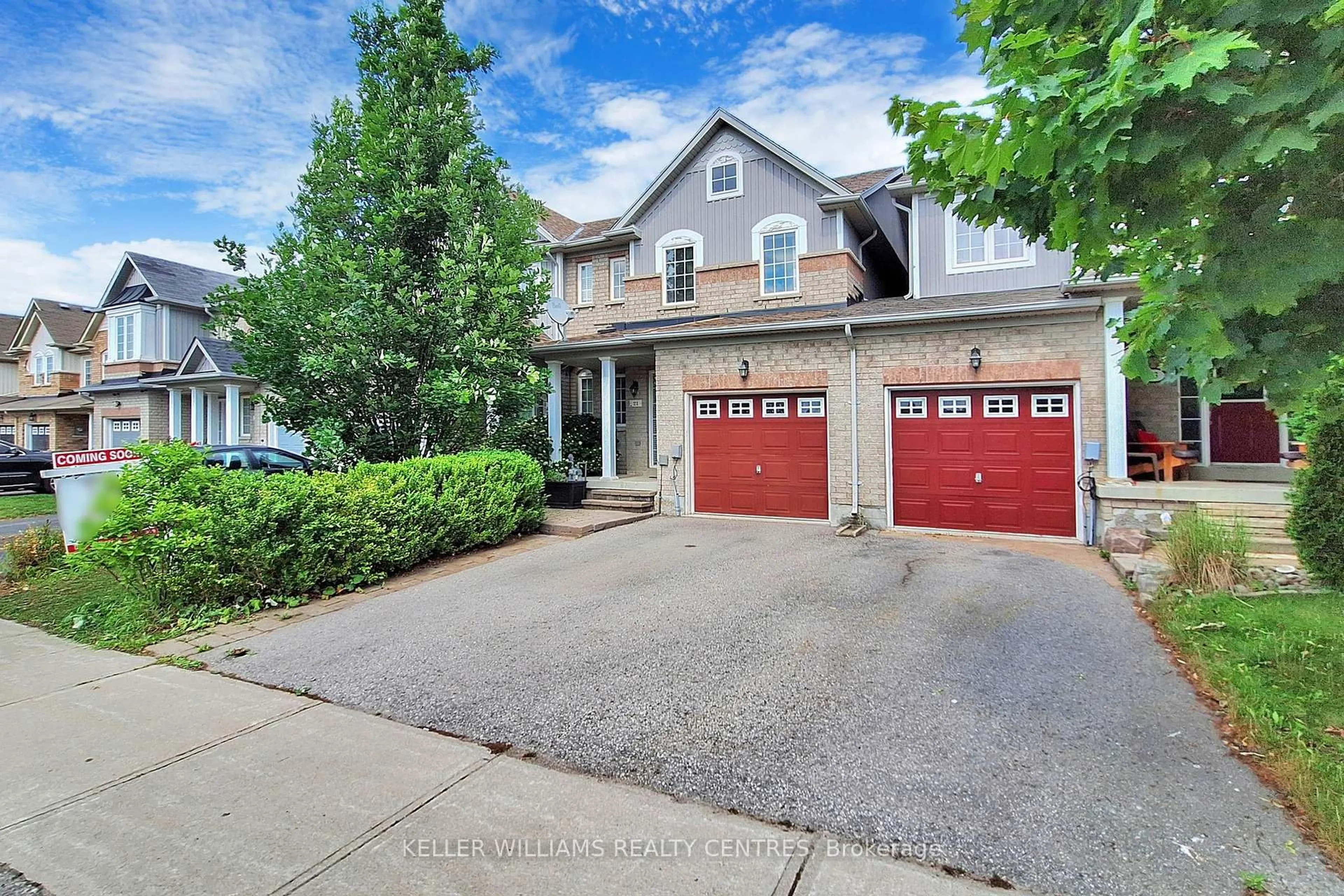 Home with brick exterior material, street for 21 Hammill Hts, East Gwillimbury Ontario L0G 1M0
