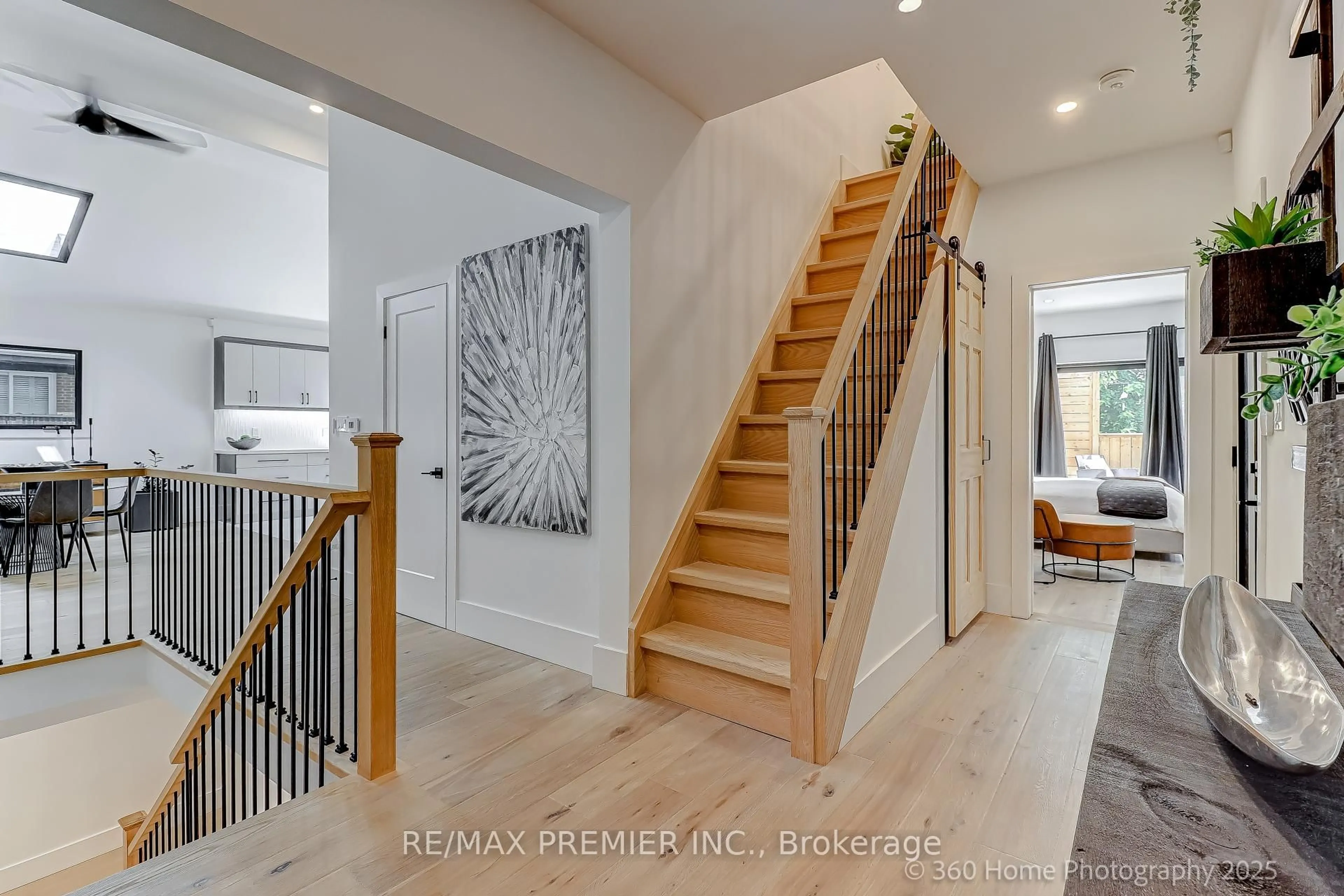 Stairs for 17 Chinook Dr, King Ontario L0G 1N0