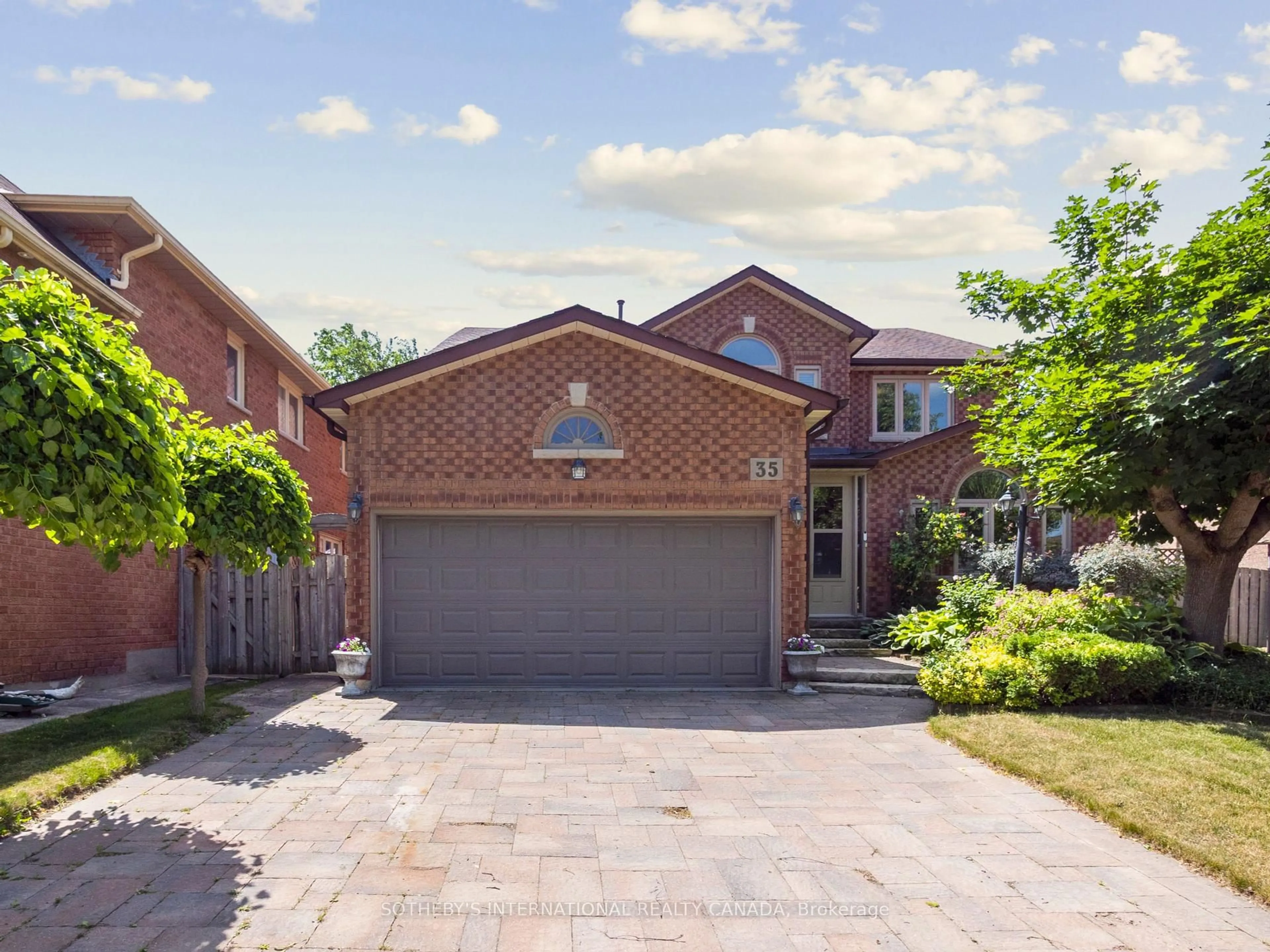 Home with brick exterior material, street for 35 Lisa Cres, Richmond Hill Ontario L4B 3A5