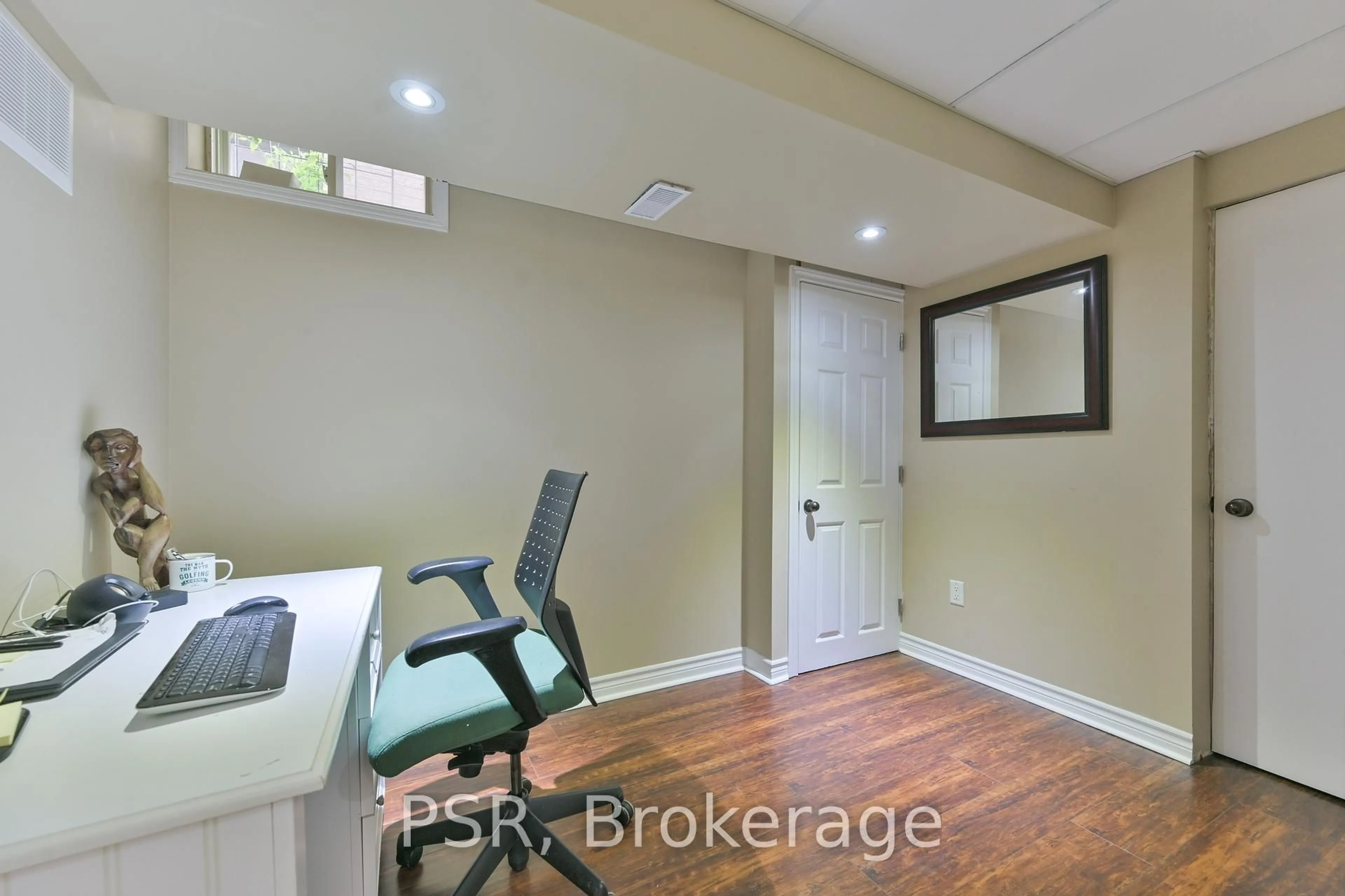 A pic of a room for 35 Arundel Dr, Vaughan Ontario L4H 2E6