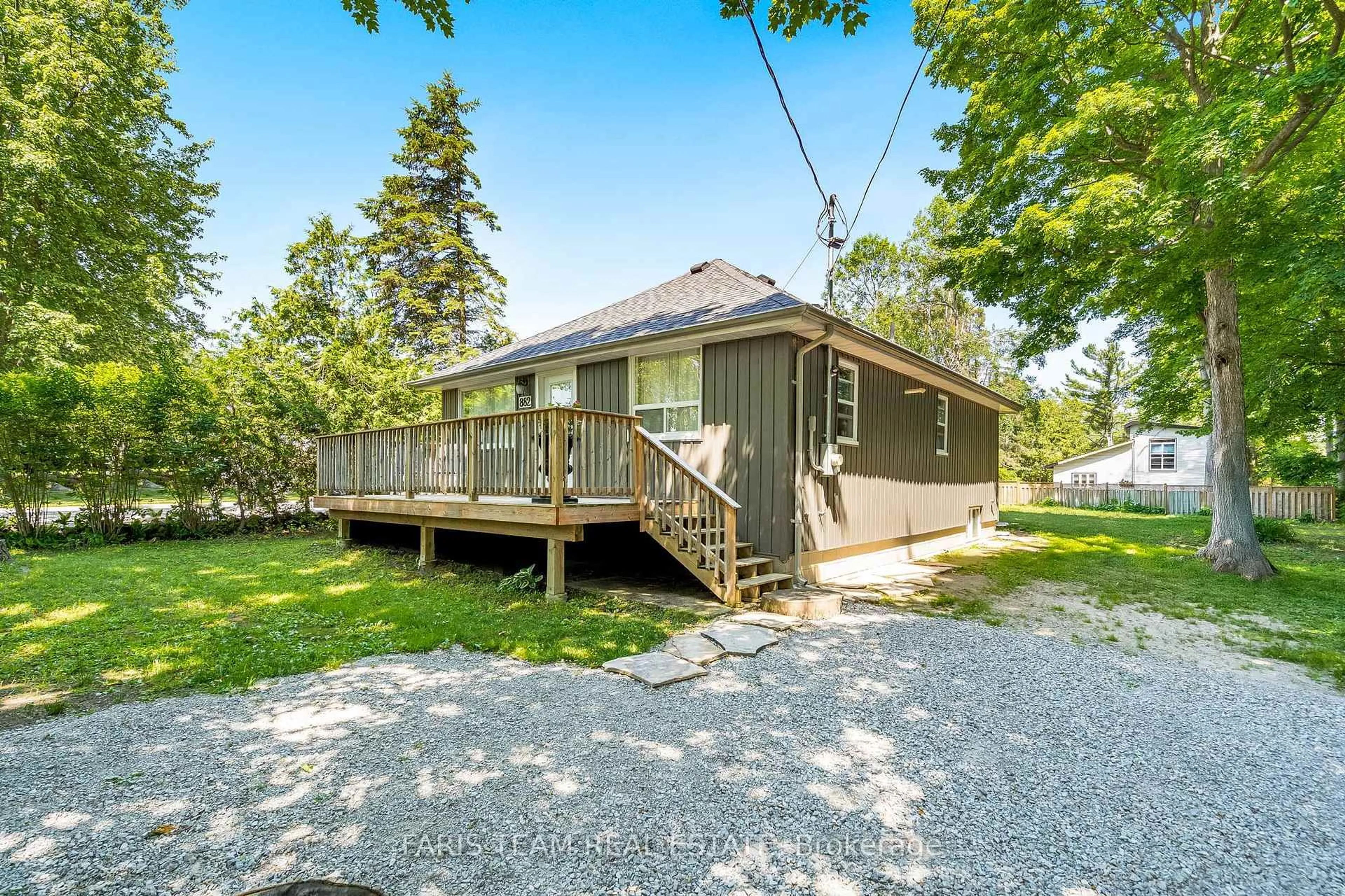 Patio, unknown for 882 Kennedy Rd, Innisfil Ontario L9S 4M5