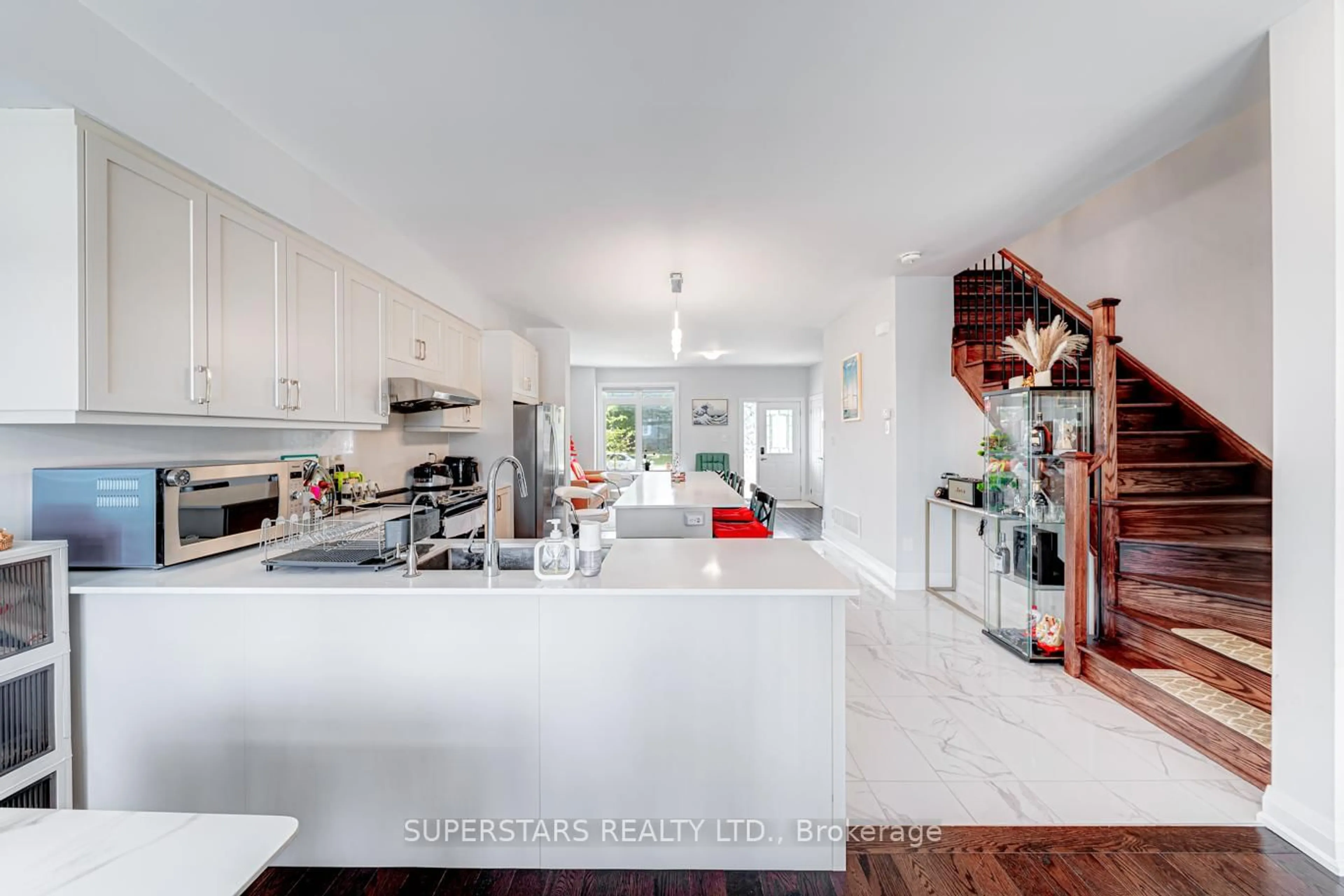 Open concept kitchen, ceramic/tile floor for 73 Seguin St, Richmond Hill Ontario L4E 1H8