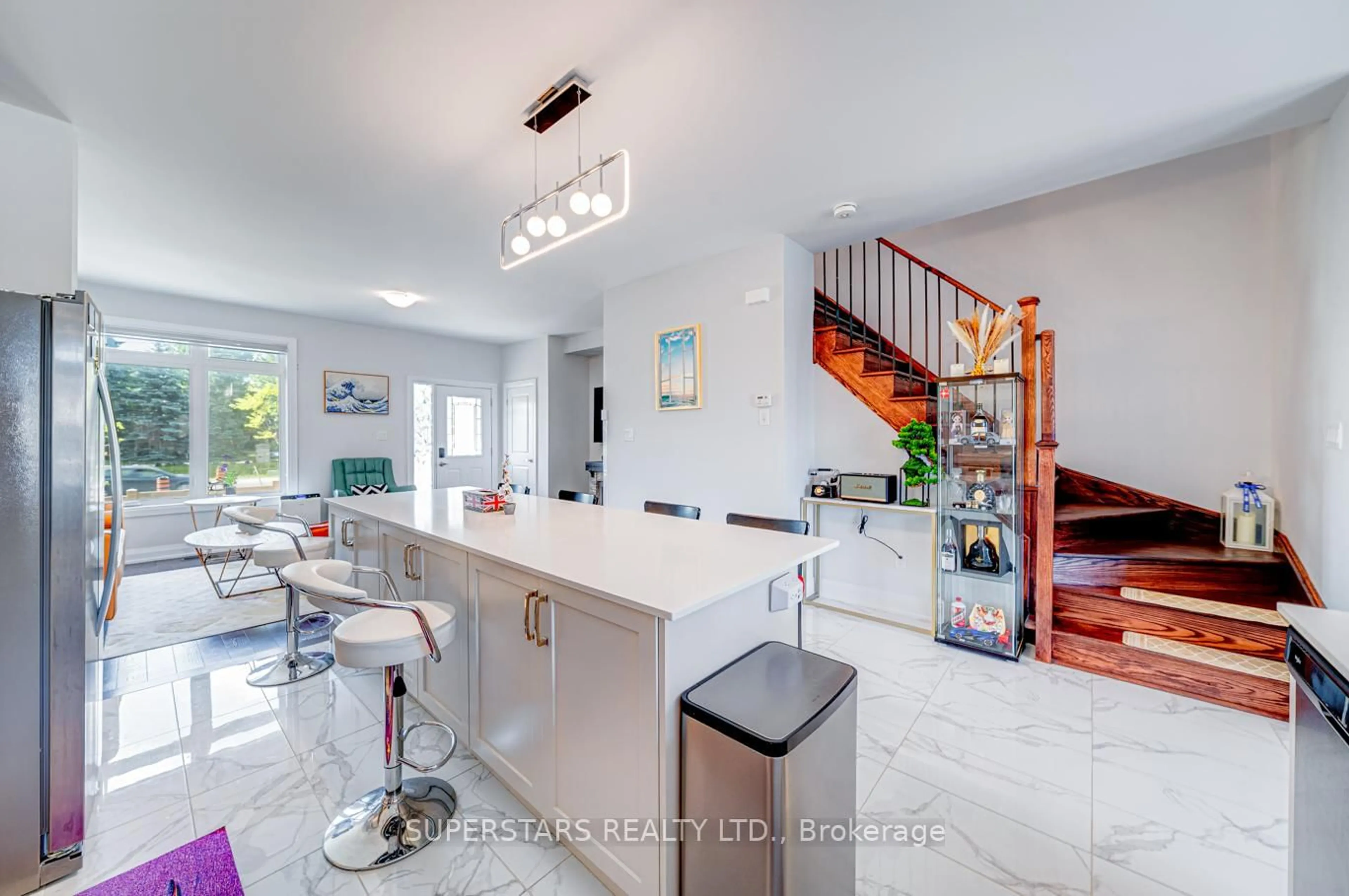 Open concept kitchen, unknown for 73 Seguin St, Richmond Hill Ontario L4E 1H8