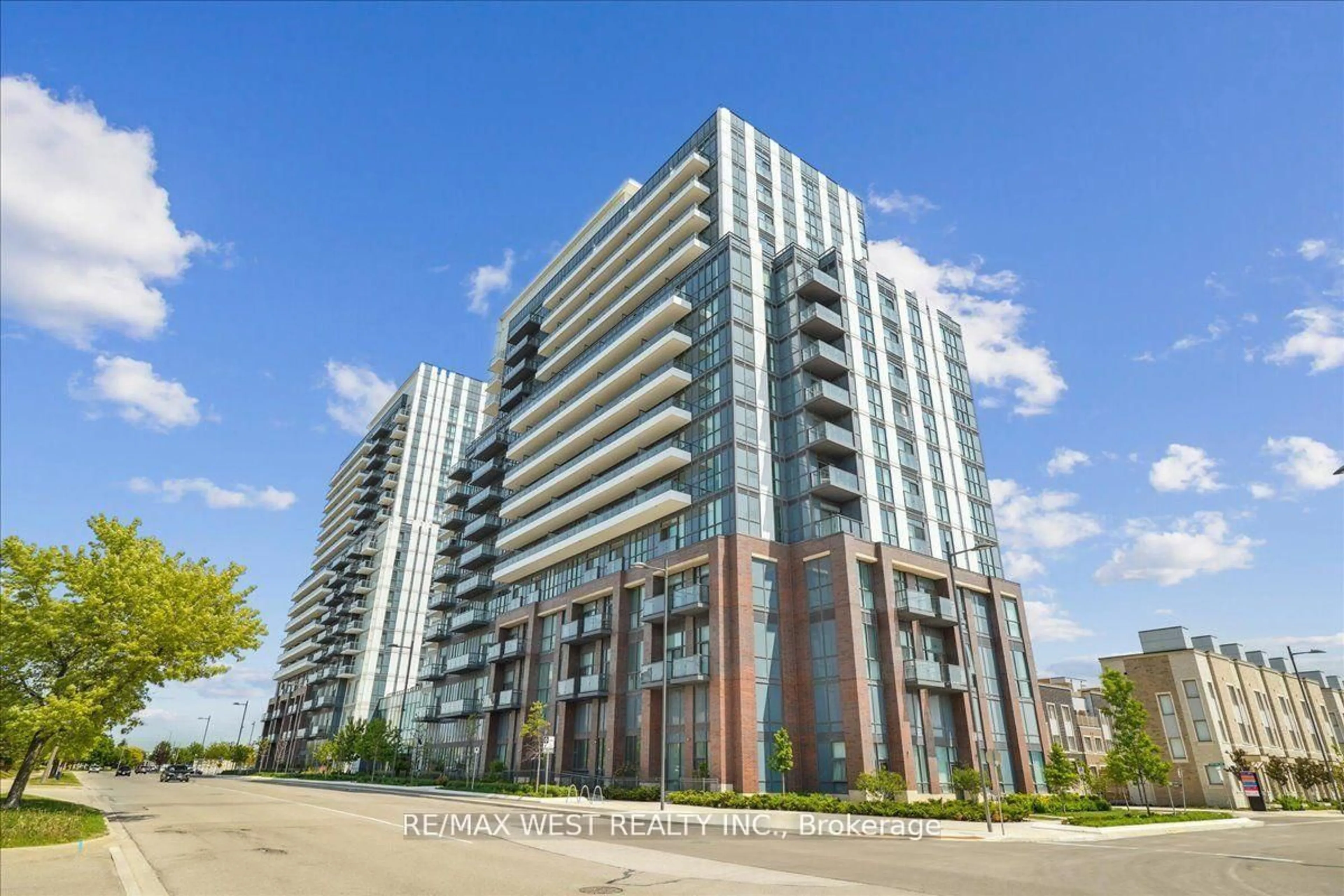 Unknown for 10 Honeycrisp Cres #1110, Vaughan Ontario L4K 0M7
