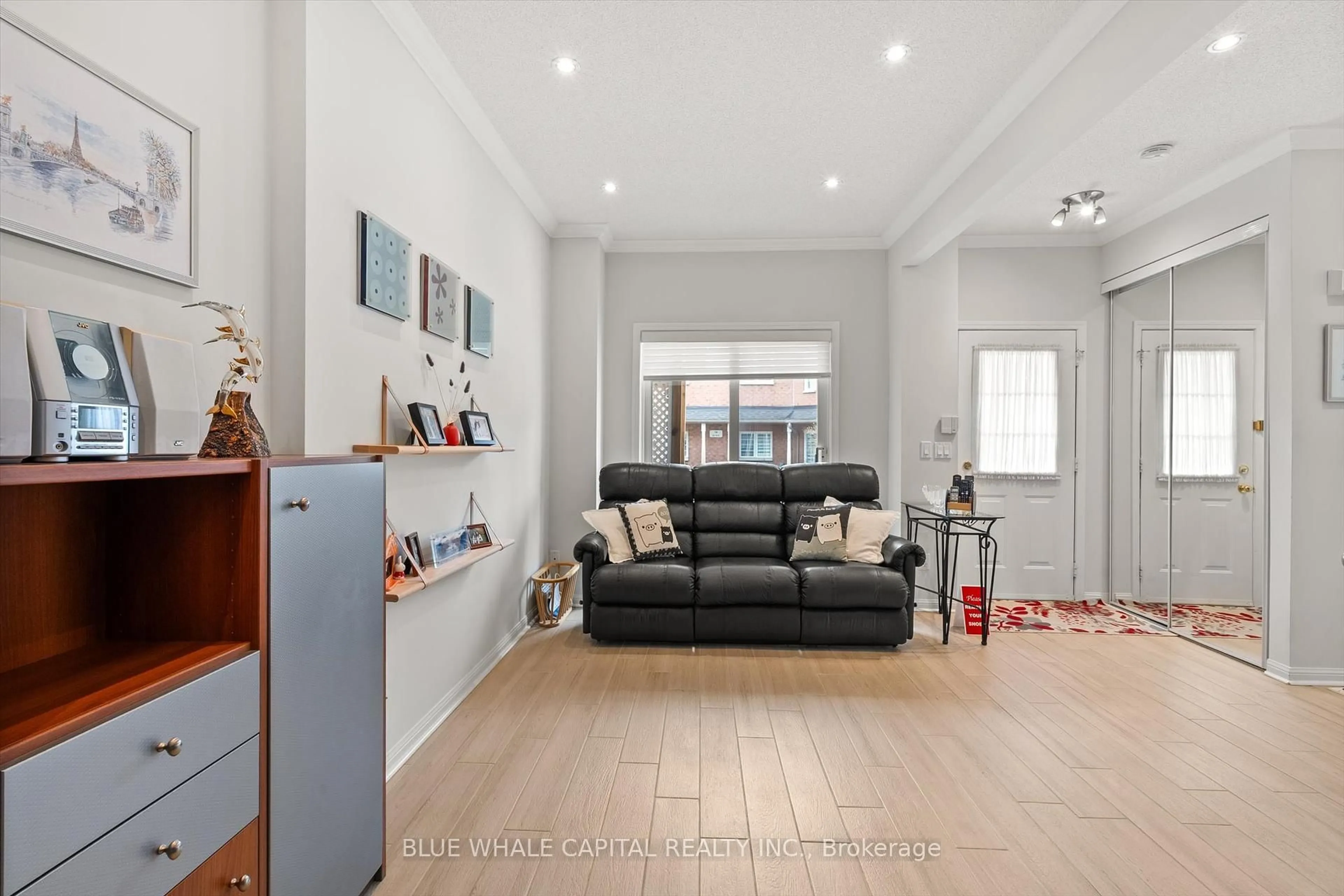 Living room with furniture, unknown for 23 St.Moritz Way #01, Markham Ontario L3R 4G4