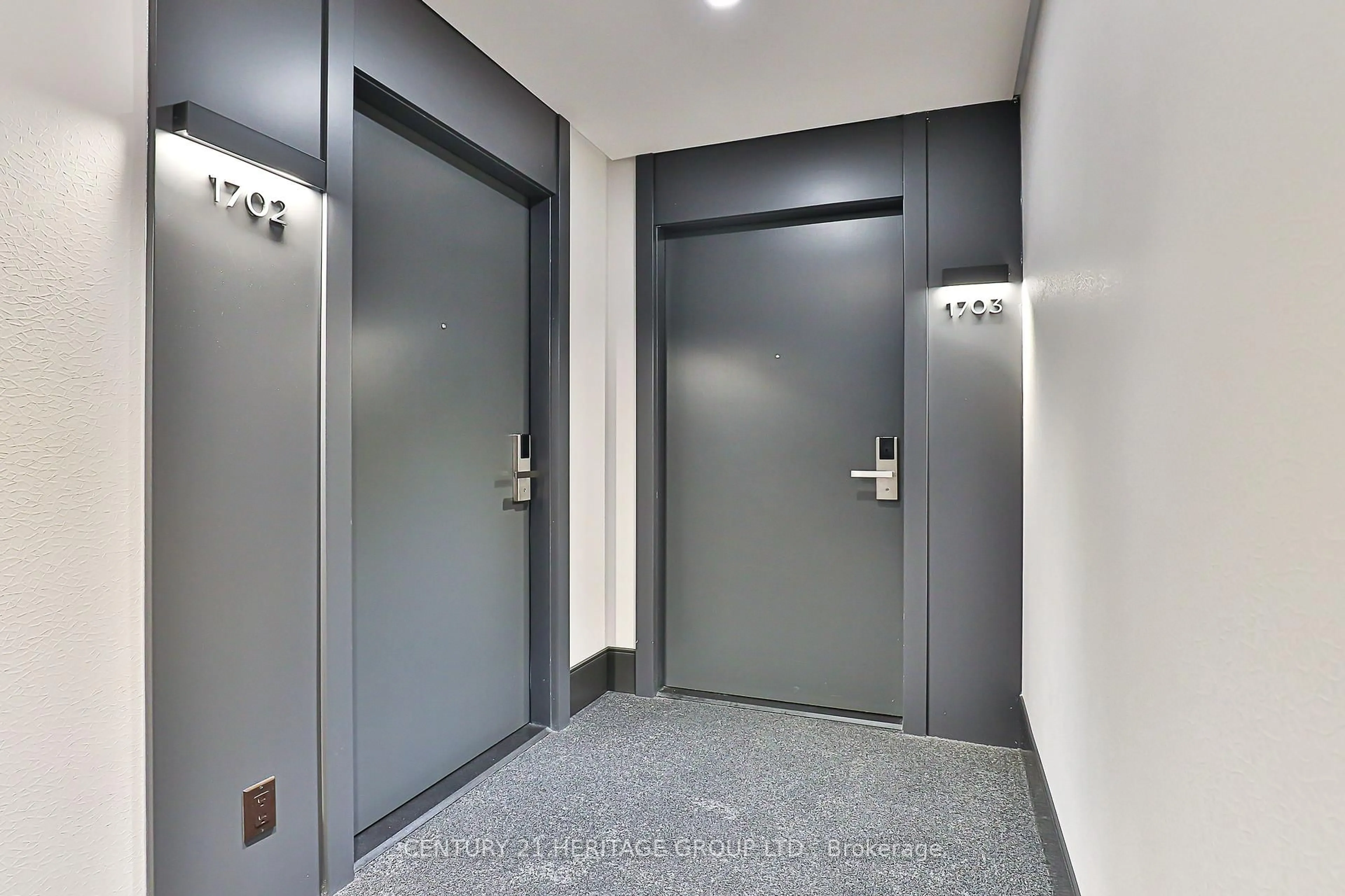 Indoor foyer for 12 Gandhi Lane #1703, Markham Ontario L3T 0G8