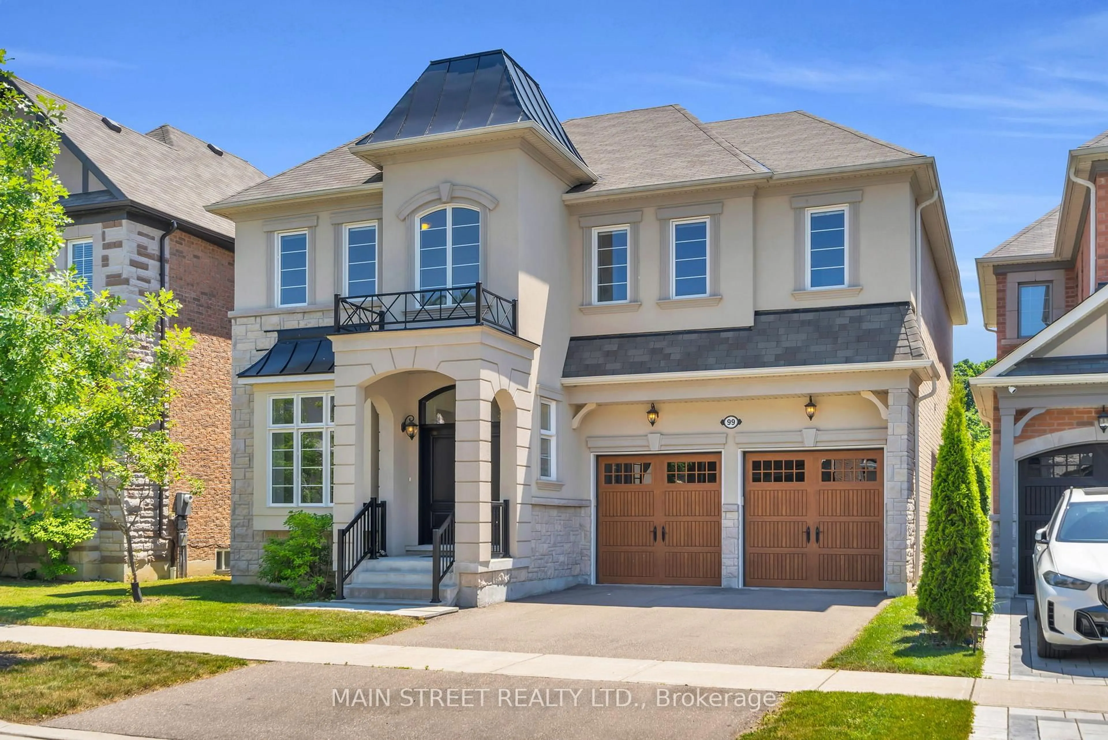 Home with brick exterior material, street for 99 Bridgepointe Crt, Aurora Ontario L4G 3H8