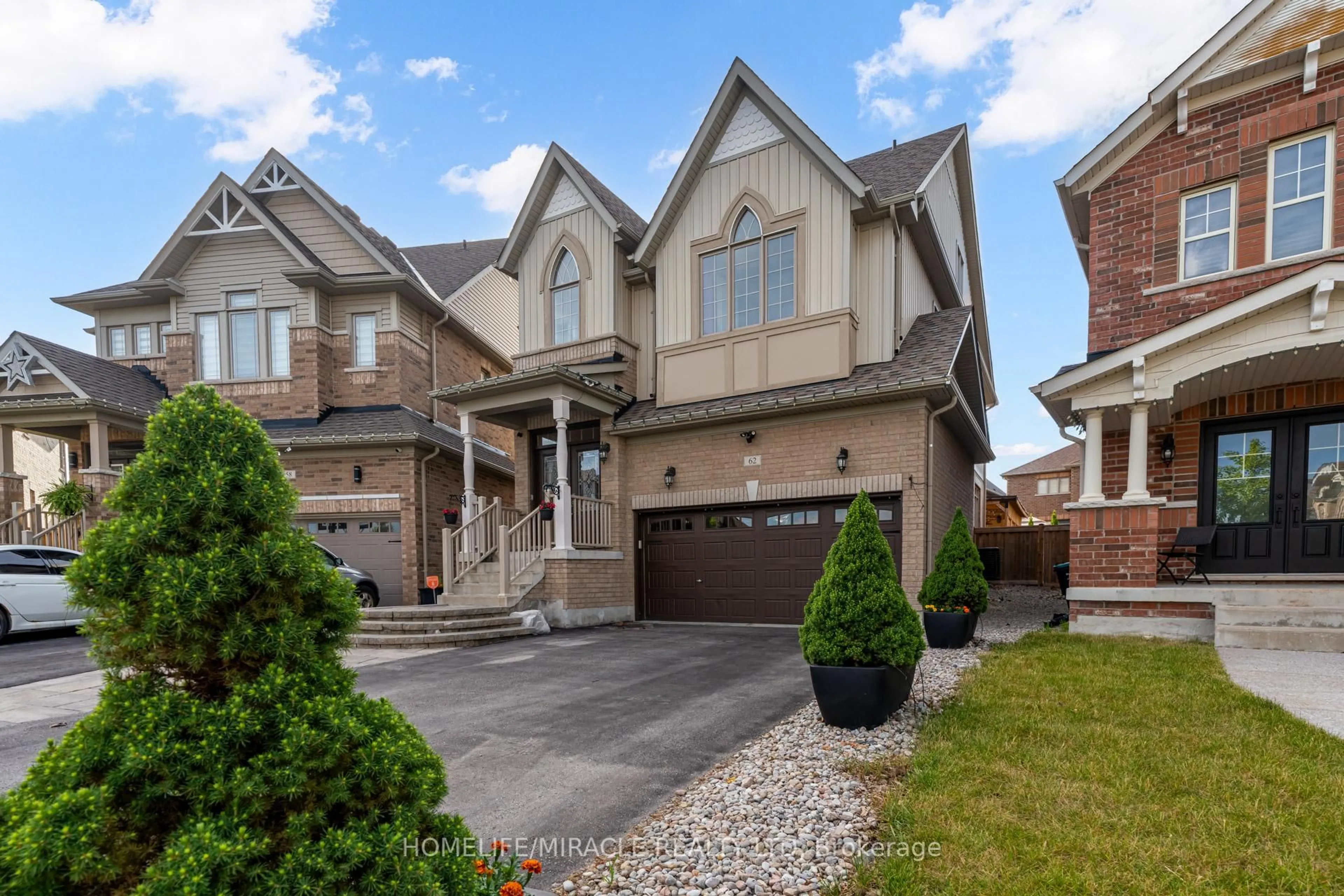 Home with brick exterior material, street for 62 Hoard Ave, New Tecumseth Ontario L9R 0M7