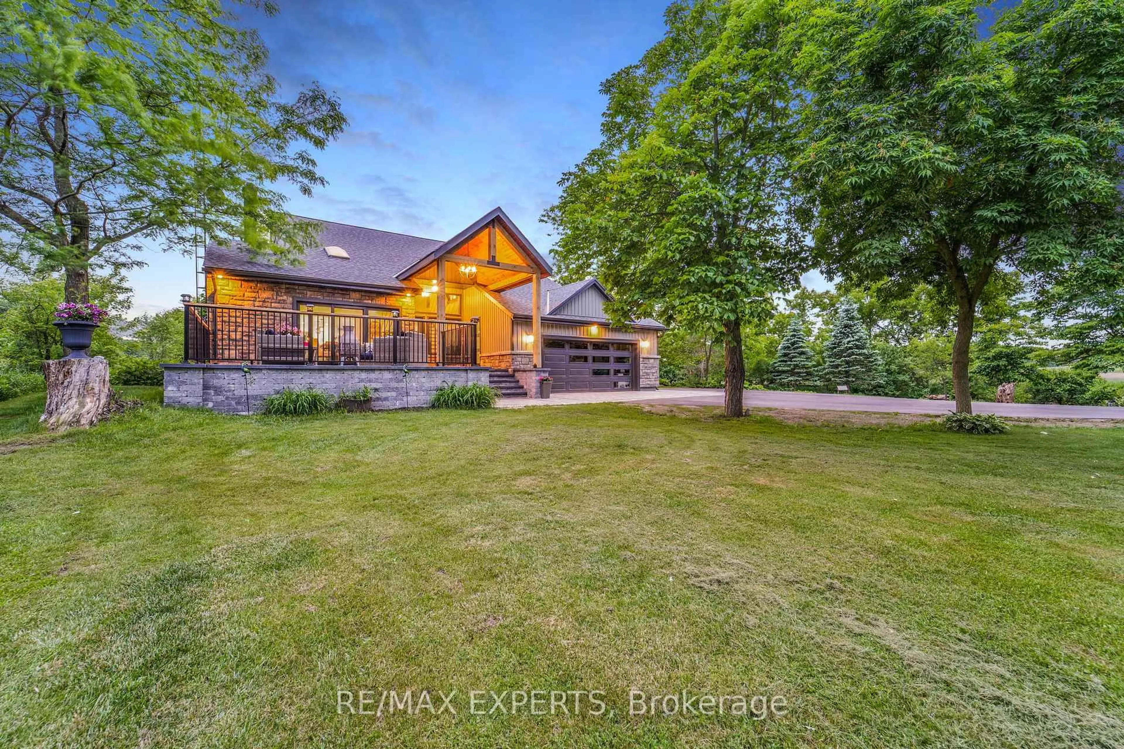 A pic from outside/outdoor area/front of a property/back of a property/a pic from drone, water/lake/river/ocean view for 7271 13th Line, New Tecumseth Ontario L9R 1V4