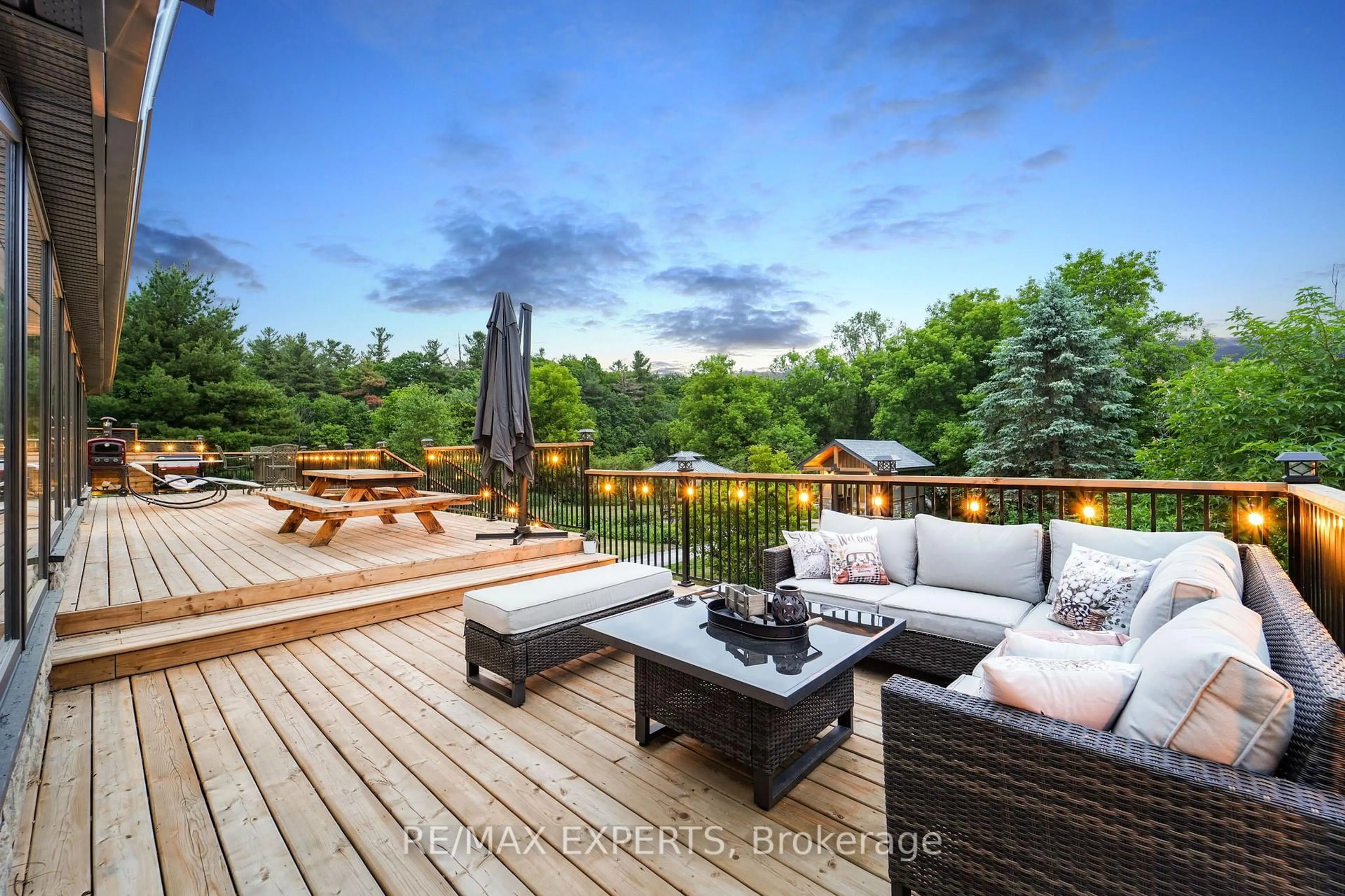 Patio, unknown for 7271 13th Line, New Tecumseth Ontario L9R 1V4