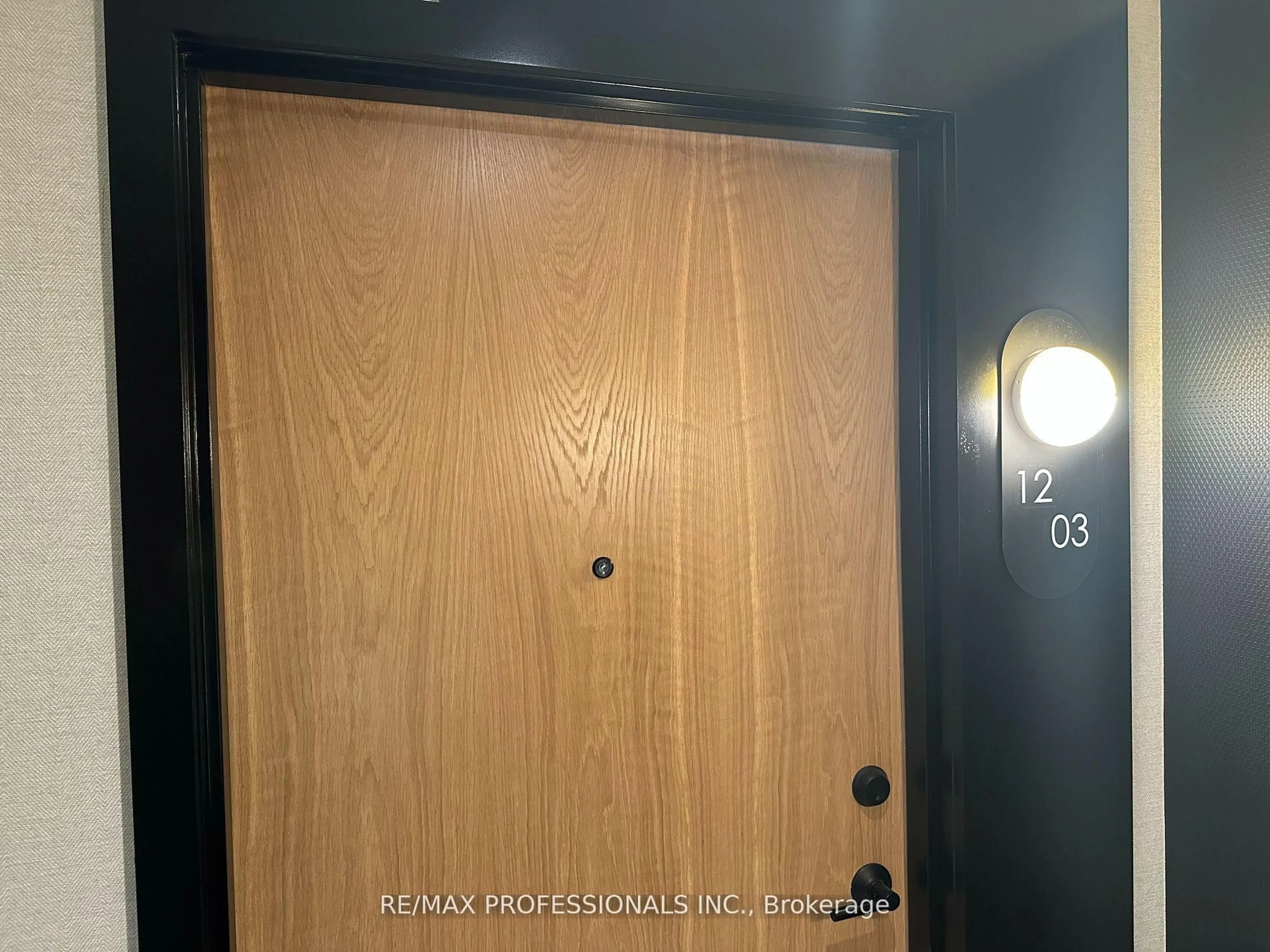 Indoor entryway for 7950 Bathurst St #B1203, Vaughan Ontario L4J 0L4