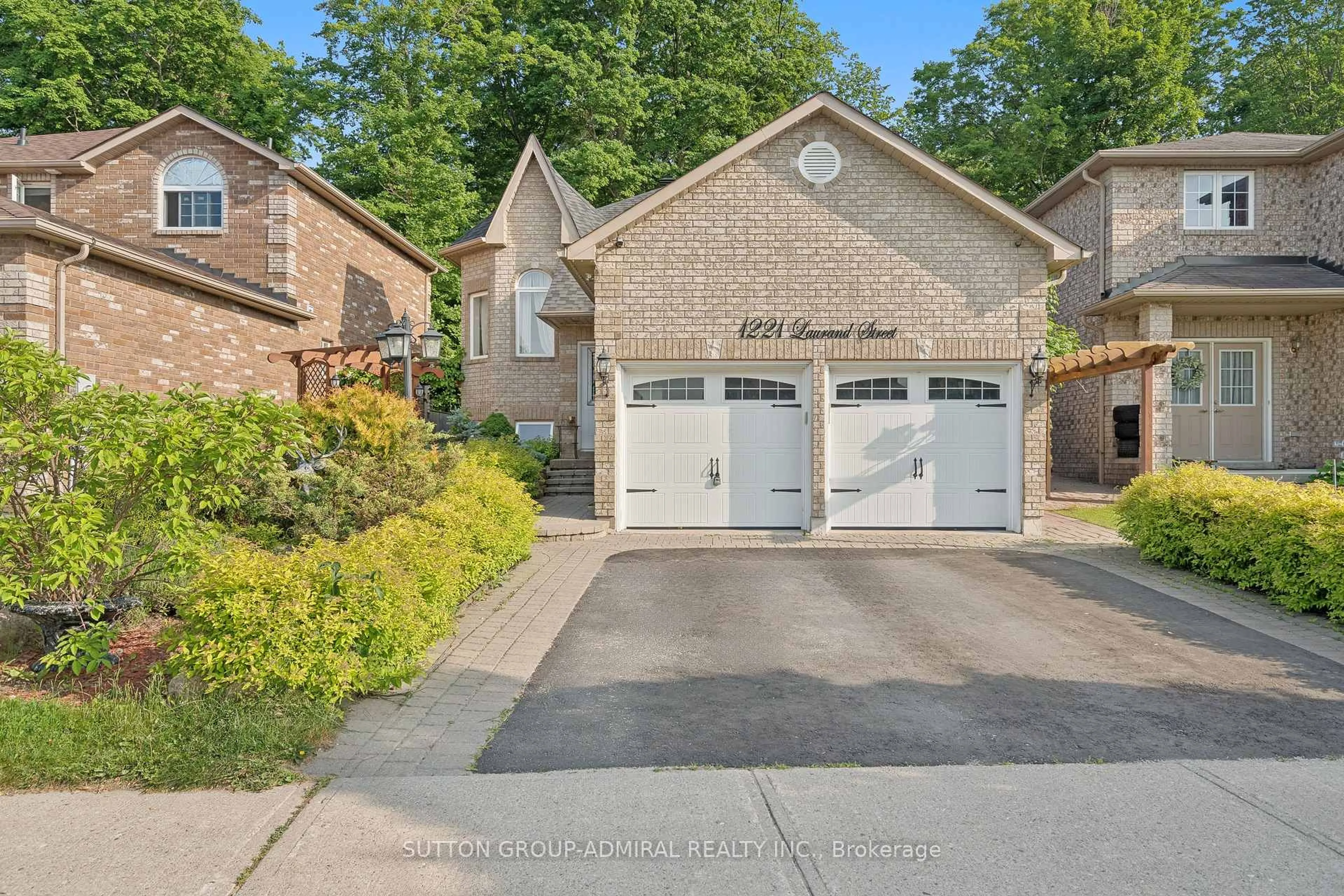 Unknown for 1221 Laurand St, Innisfil Ontario L9S 0E6