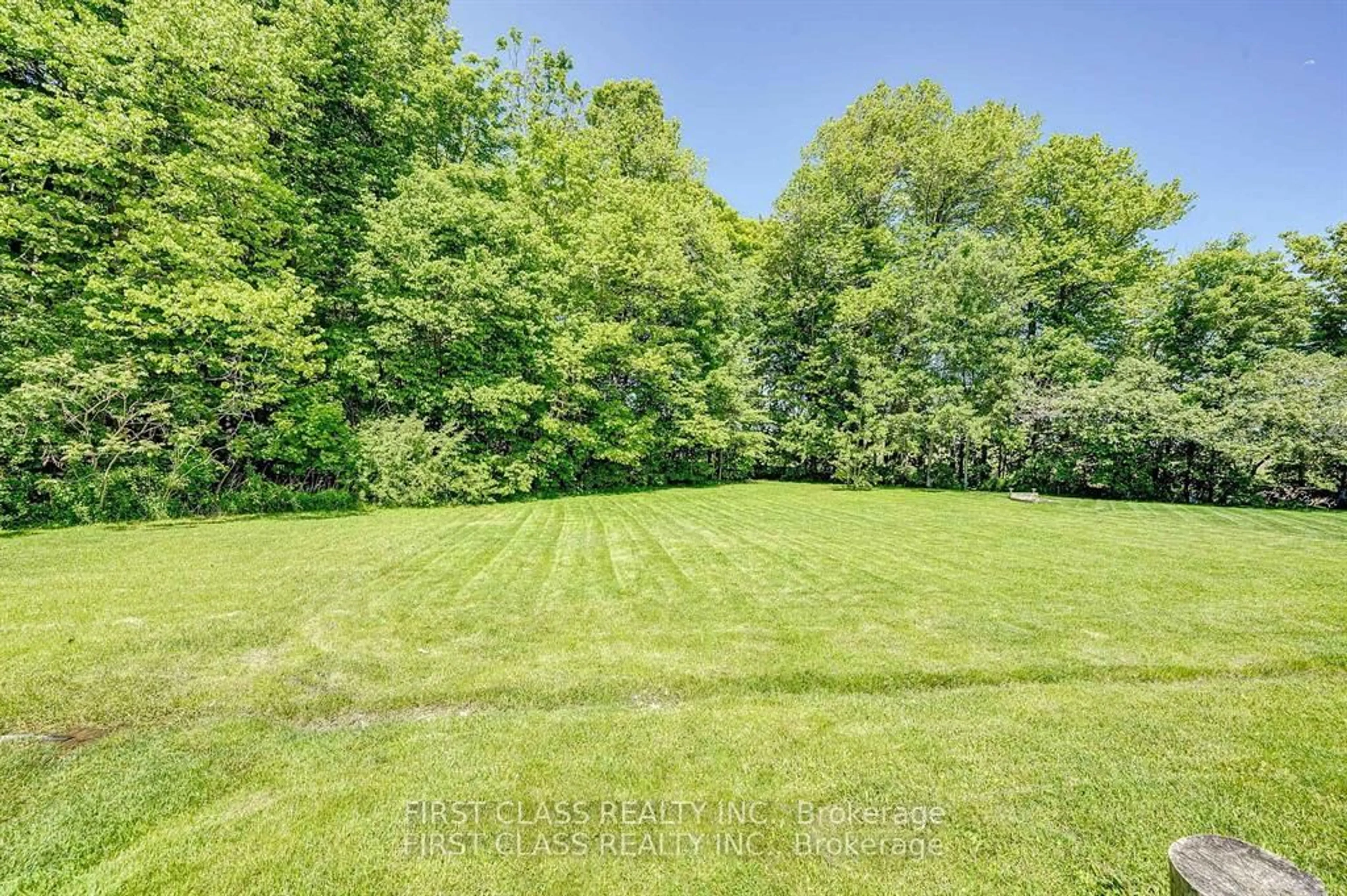 A pic from outside/outdoor area/front of a property/back of a property/a pic from drone, forest/trees view for 1905 Webster Blvd, Innisfil Ontario L9S 2A6