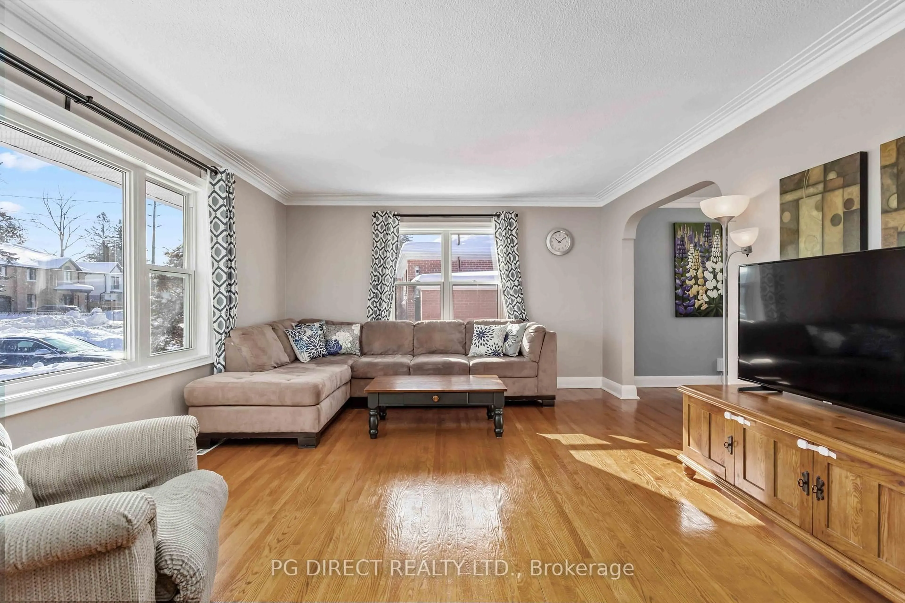 Living room with furniture, unknown for 12358 Ninth Line, Whitchurch-Stouffville Ontario L4A 1C2