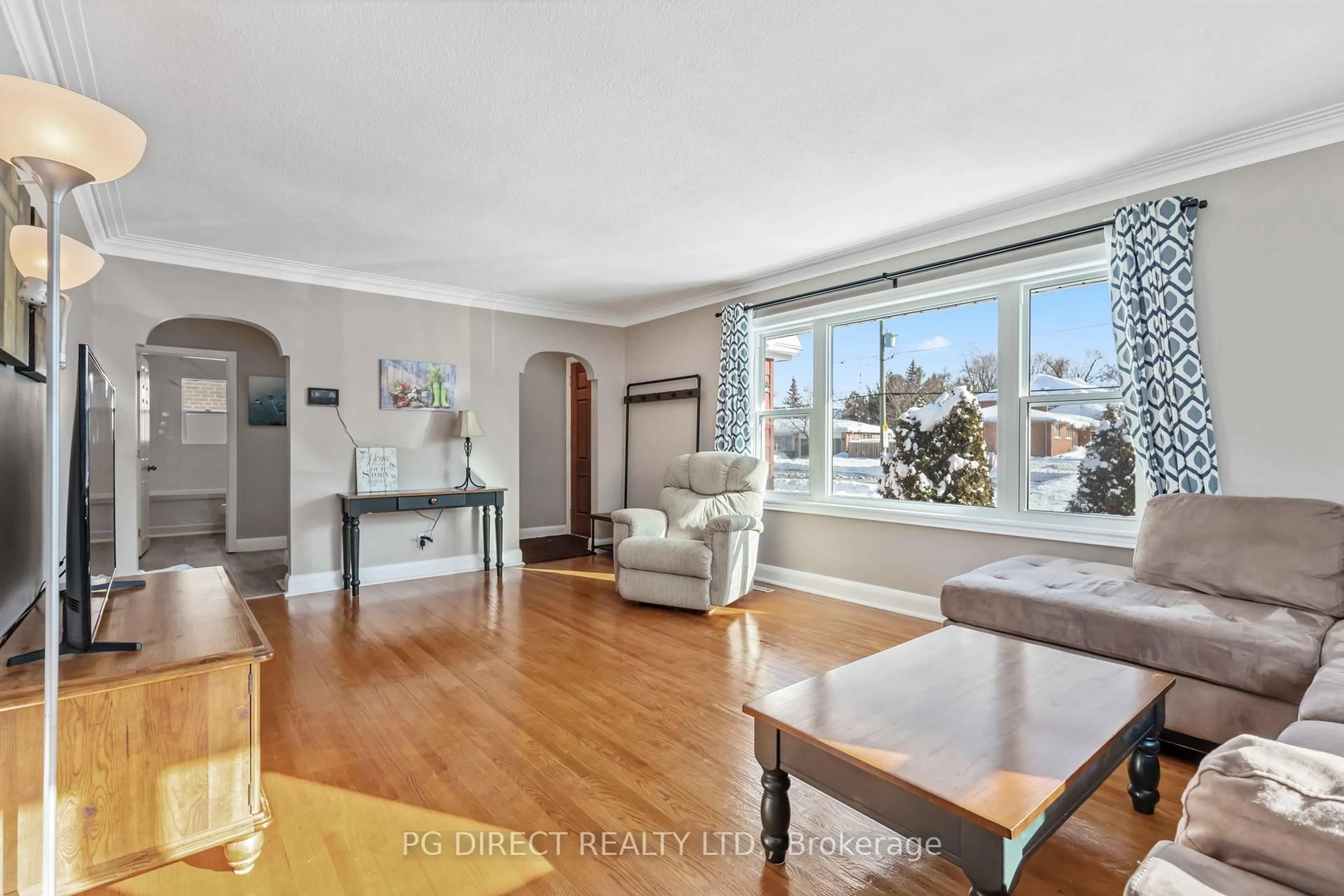 Living room with furniture, unknown for 12358 Ninth Line, Whitchurch-Stouffville Ontario L4A 1C2