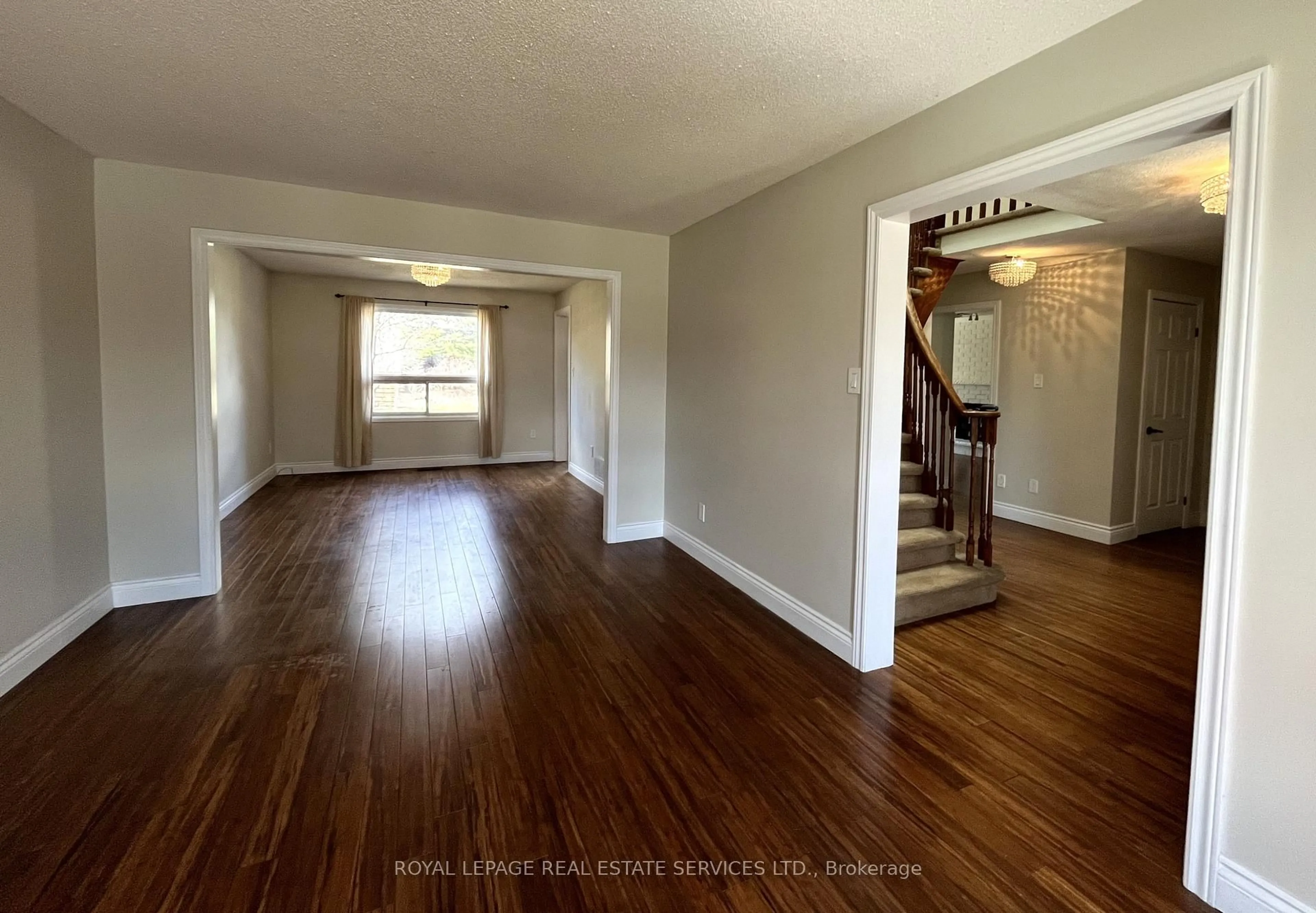 Unknown for 79 Doris Cres, Newmarket Ontario L3Y 7V5