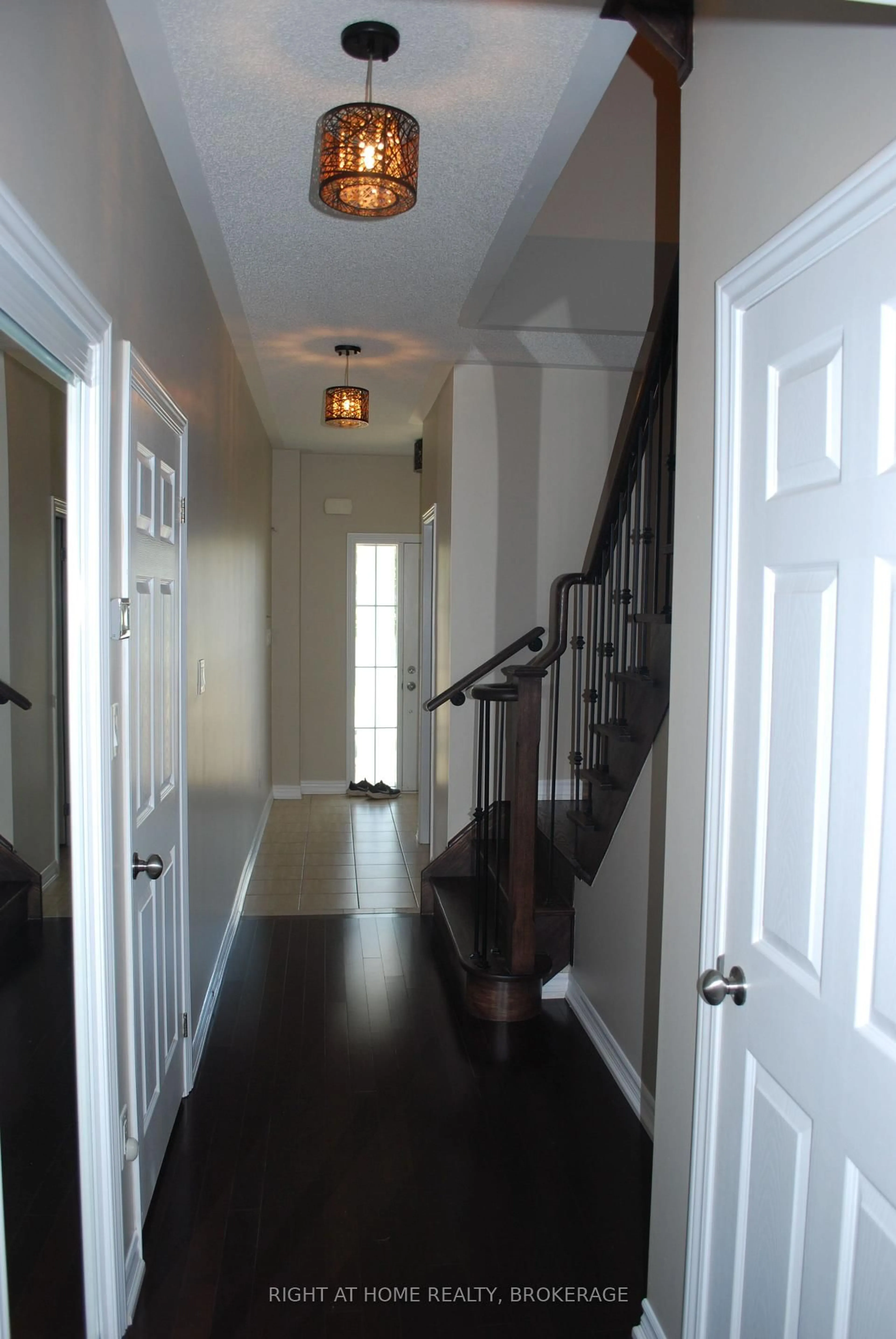 Indoor entryway for 60 Zachary Pl, Vaughan Ontario L4H 3S4