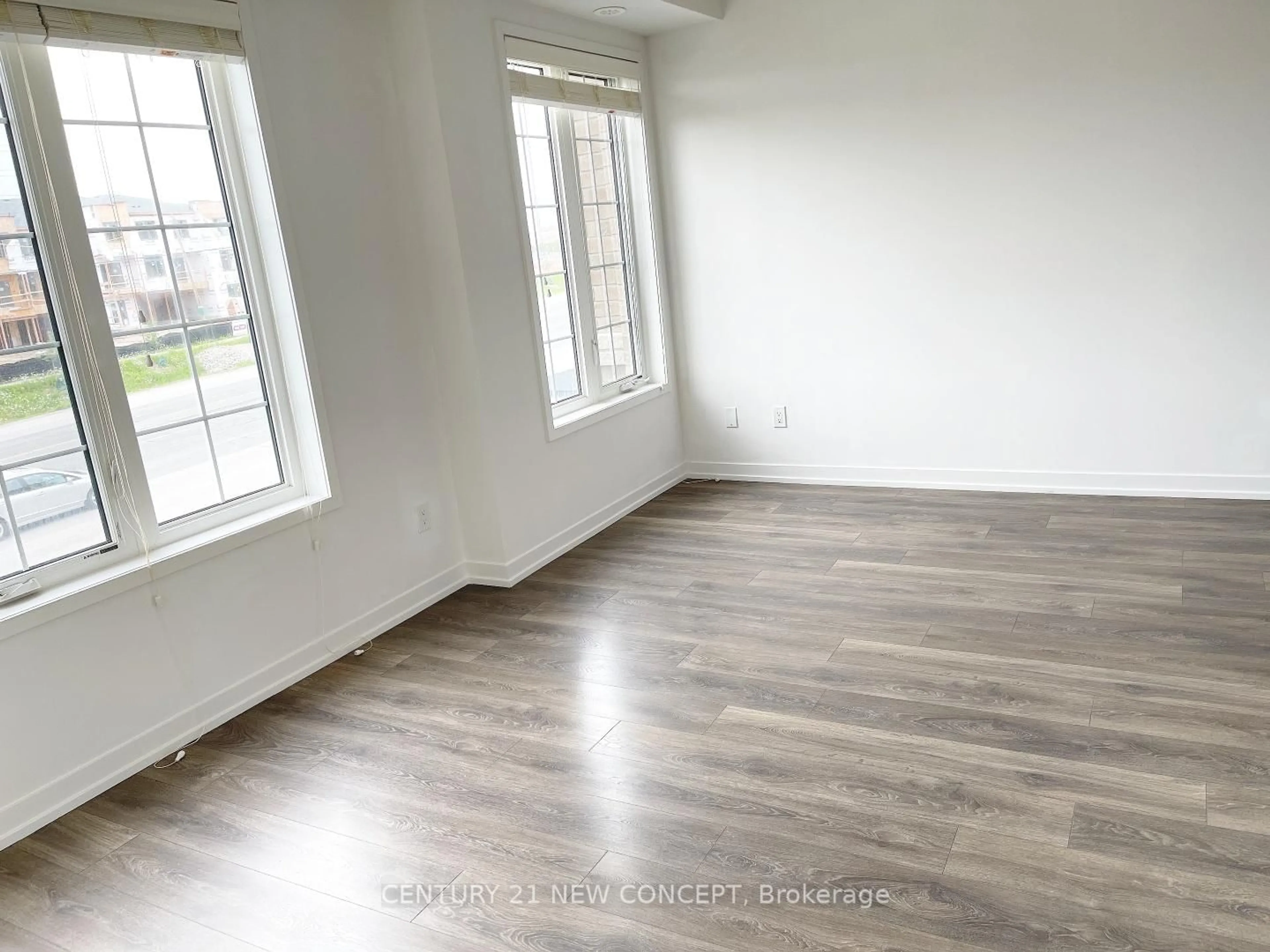 A pic of a room for 227 Harding Park St, Newmarket Ontario L3Y 0E3