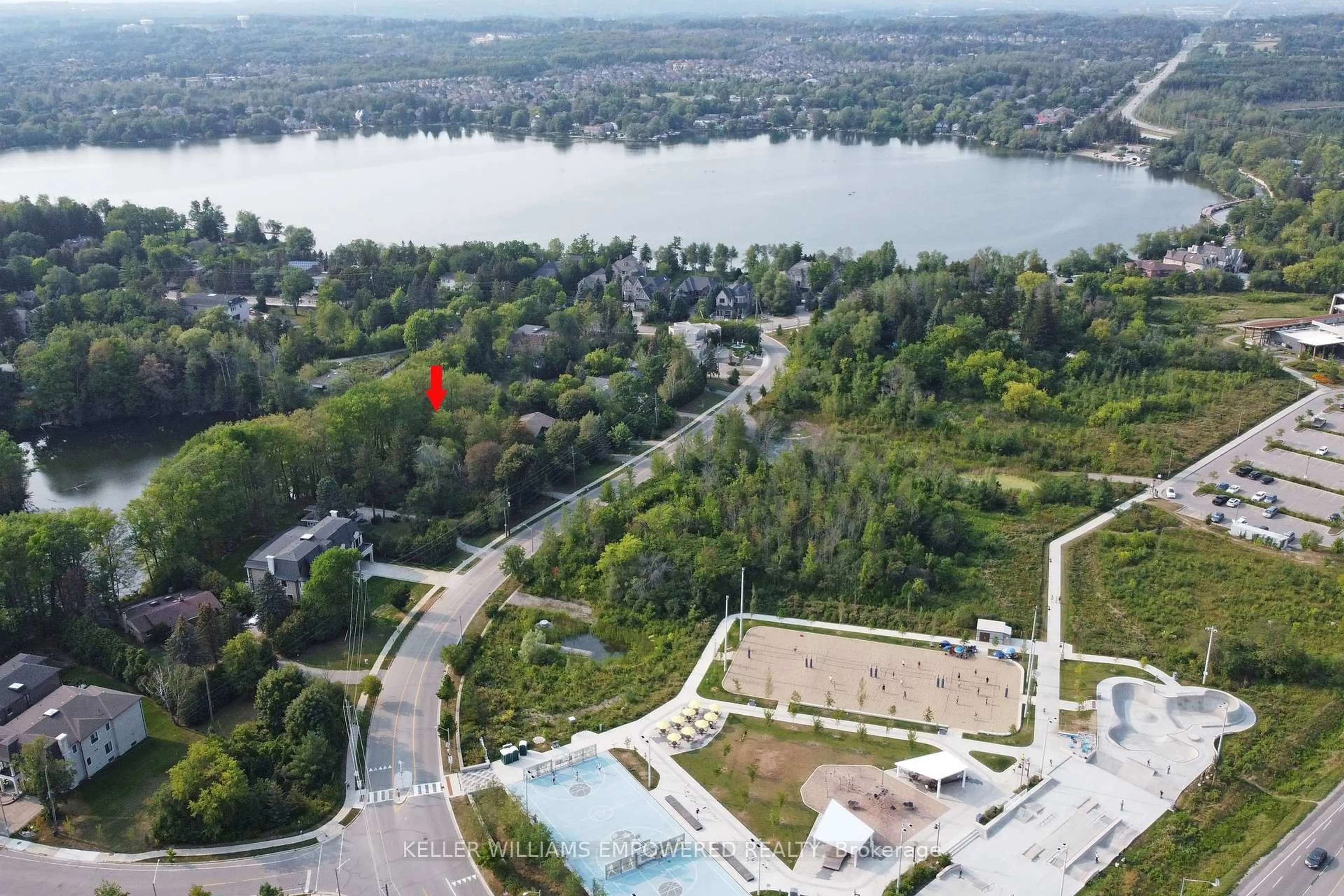 A pic from outside/outdoor area/front of a property/back of a property/a pic from drone, water/lake/river/ocean view for 16 Bayview Park Lane, Richmond Hill Ontario L4E 4K7