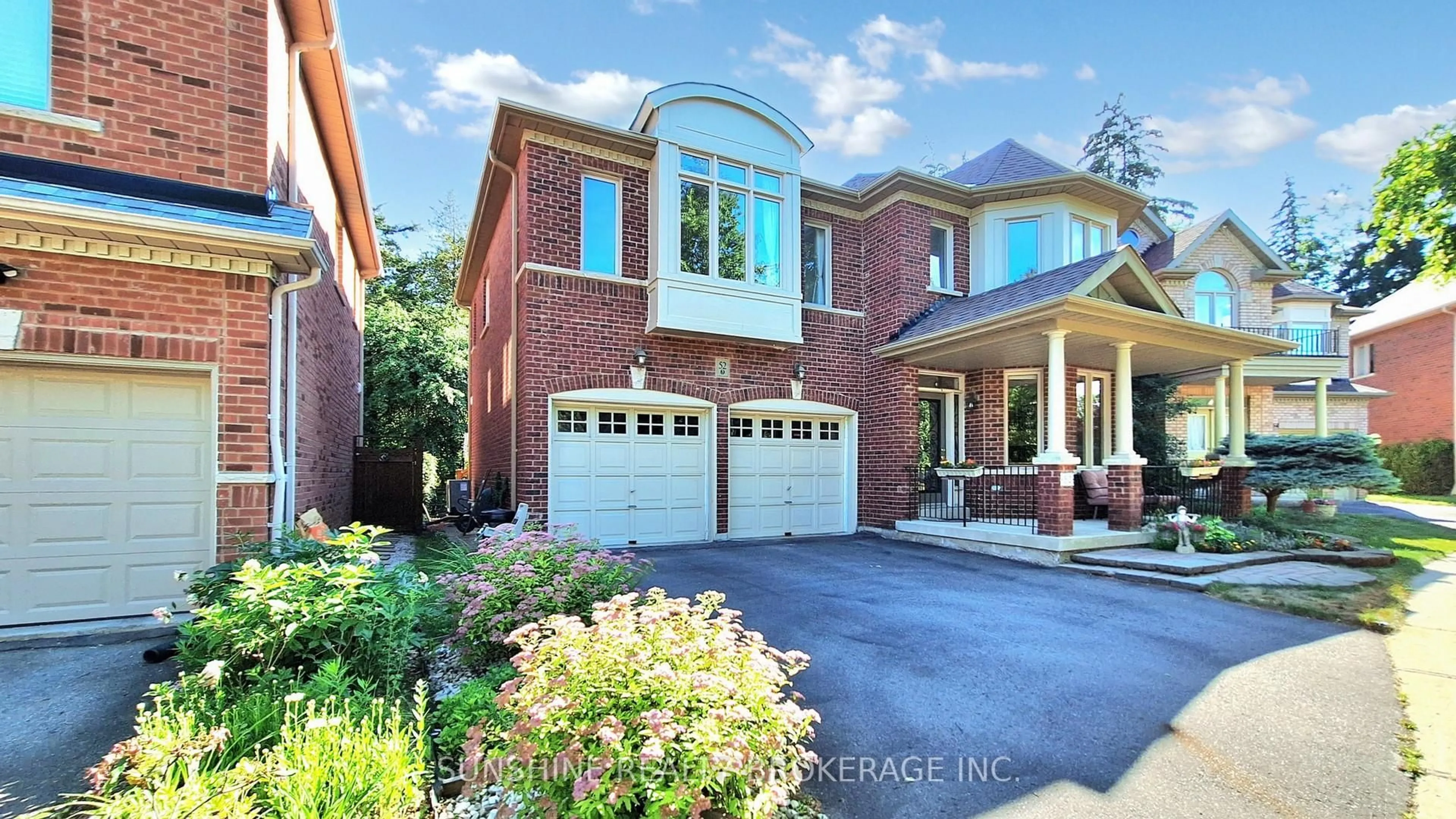 Home with brick exterior material, street for 52 Abilene Crt, Richmond Hill Ontario L4C 0S6