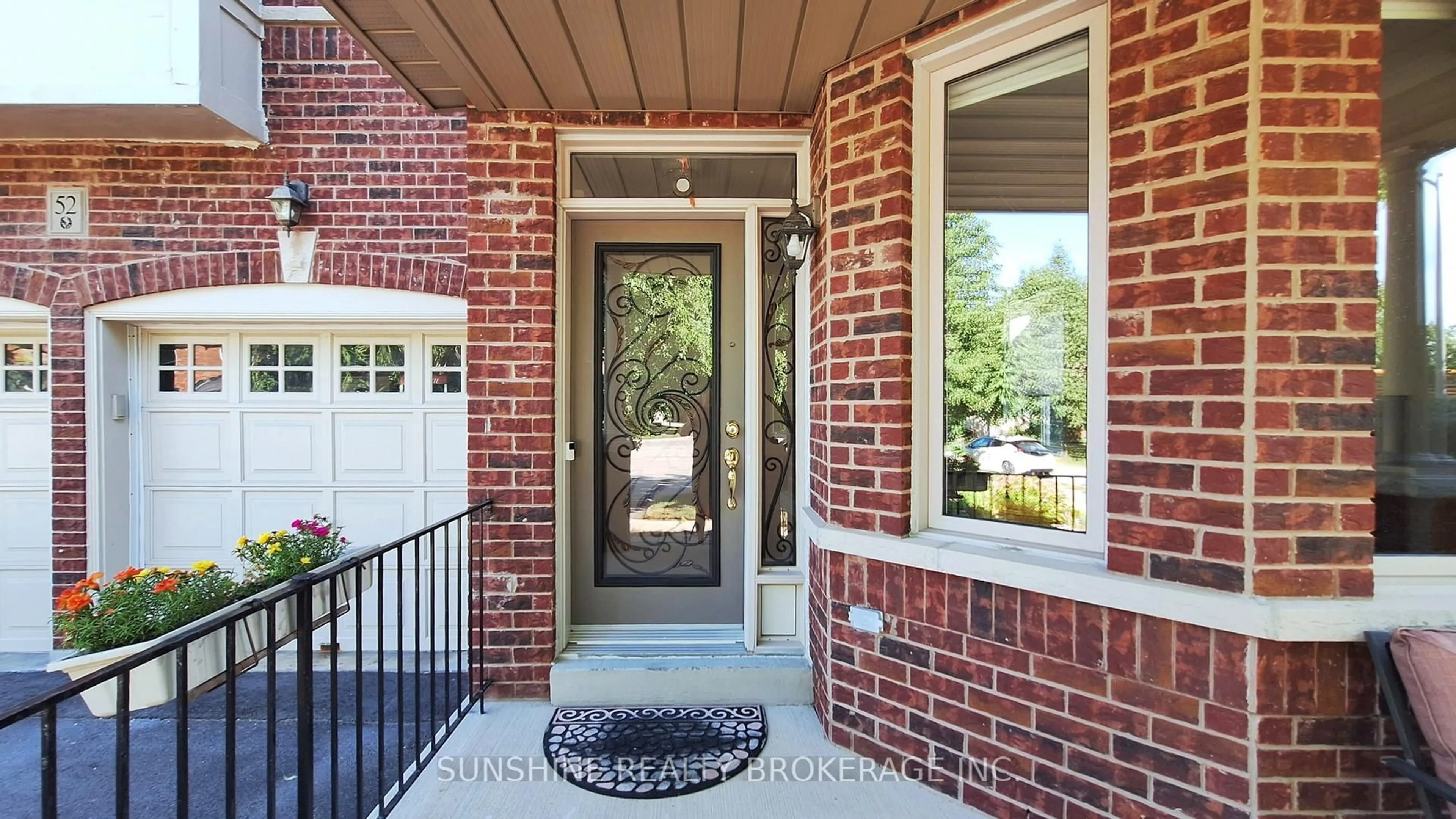 Home with brick exterior material, street for 52 Abilene Crt, Richmond Hill Ontario L4C 0S6
