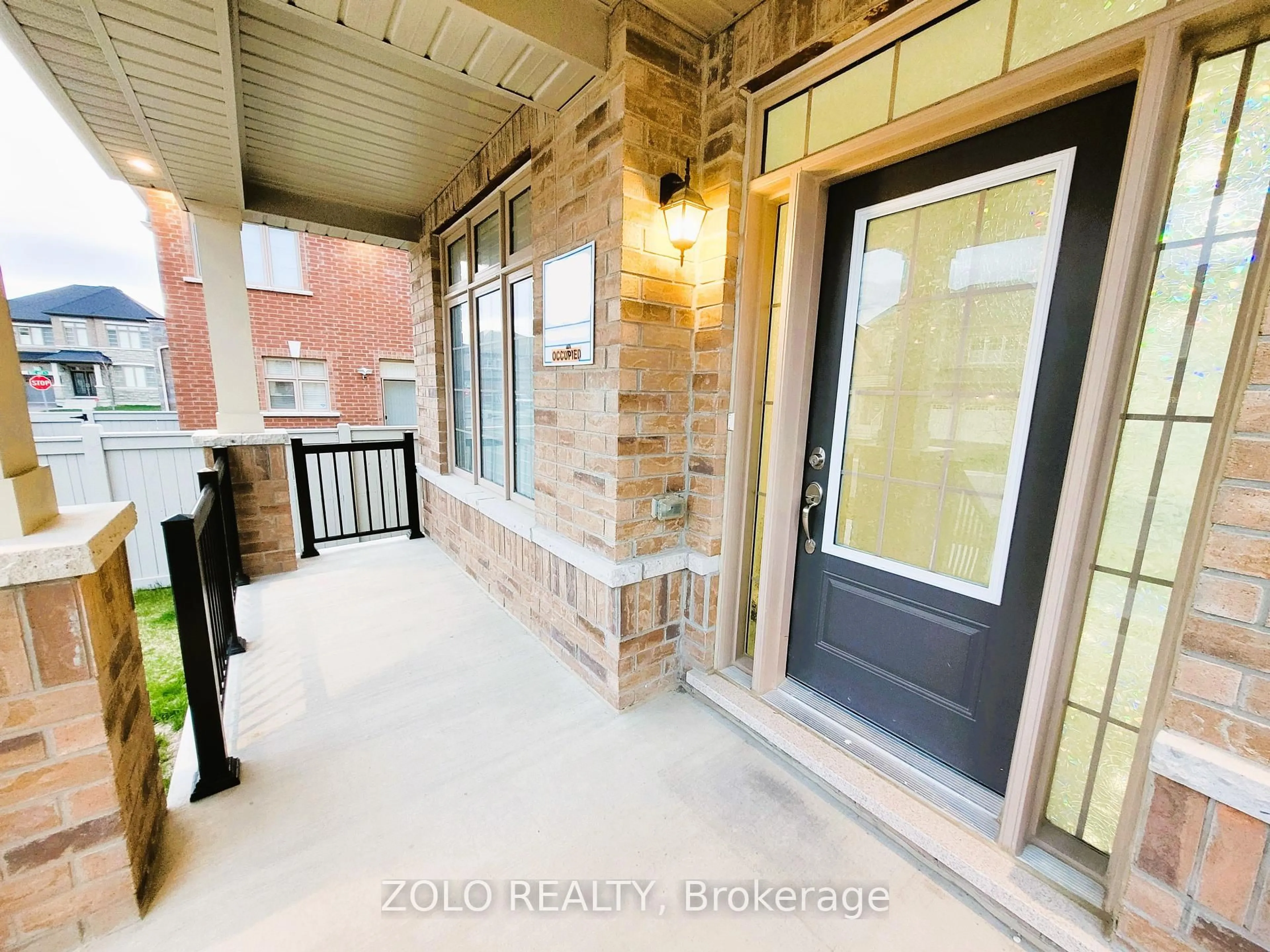 Indoor entryway for 4 Bruce Welch Ave, Georgina Ontario L4P 0J1