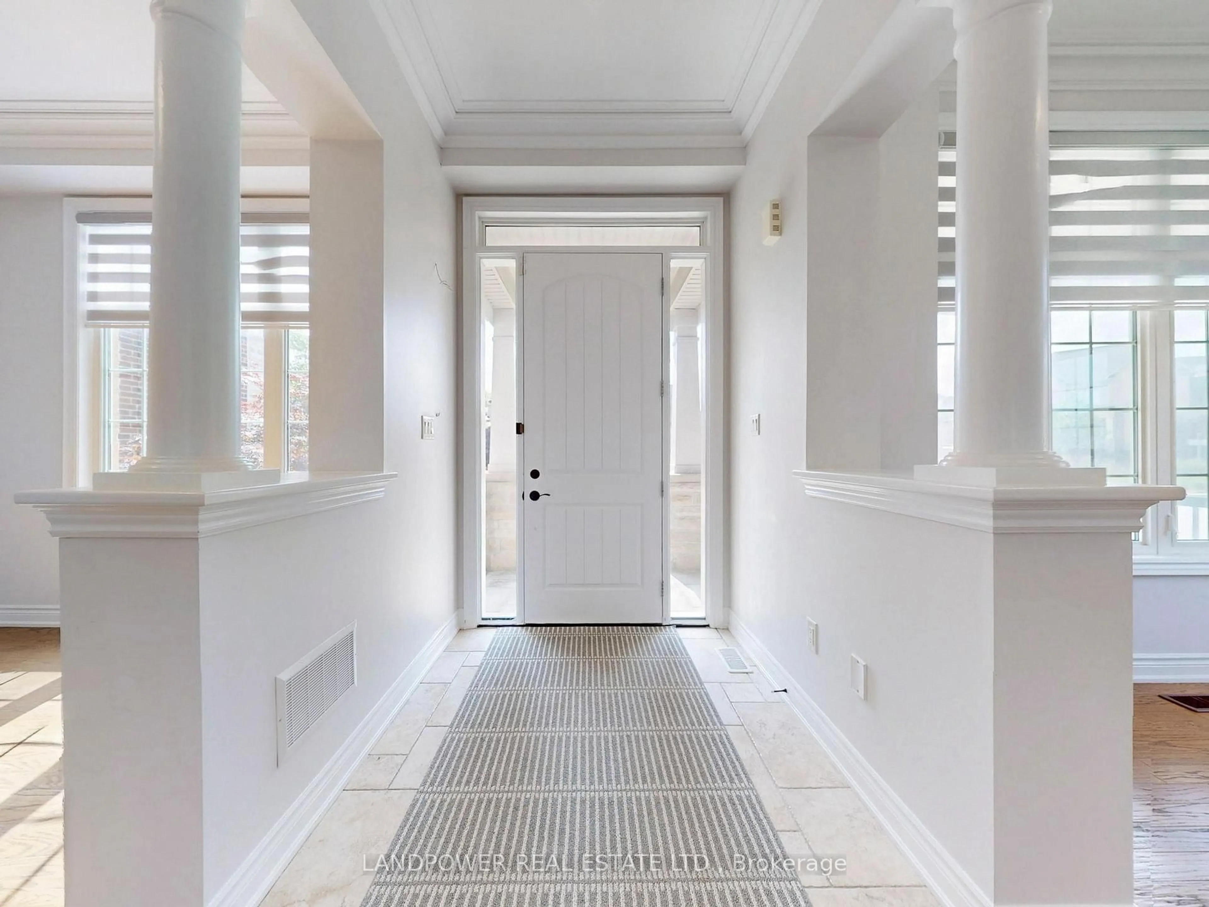 Indoor entryway for 266 Angus Glen Blvd, Markham Ontario L6C 0P5