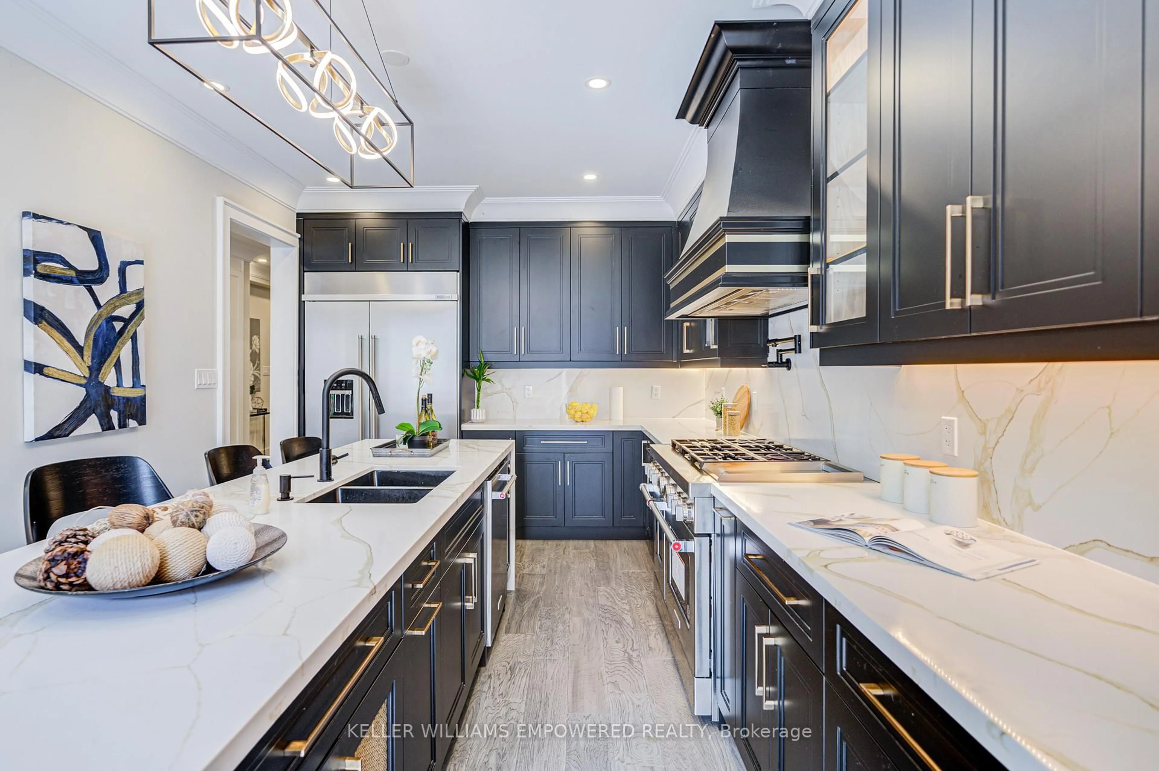 Contemporary kitchen, unknown for 230 Silver Maple Rd, Richmond Hill Ontario L4E 4Z3