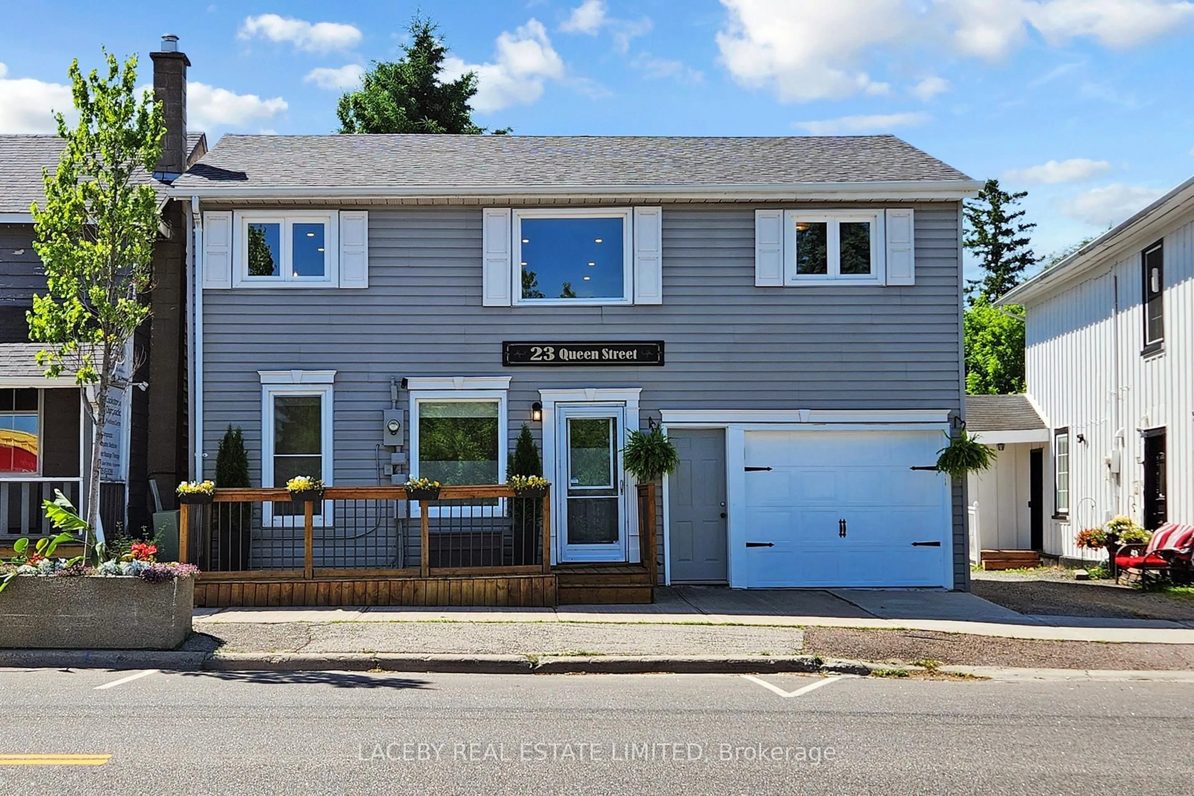 Home with vinyl exterior material, street for 23 Queen St, Innisfil Ontario L0L 1L0